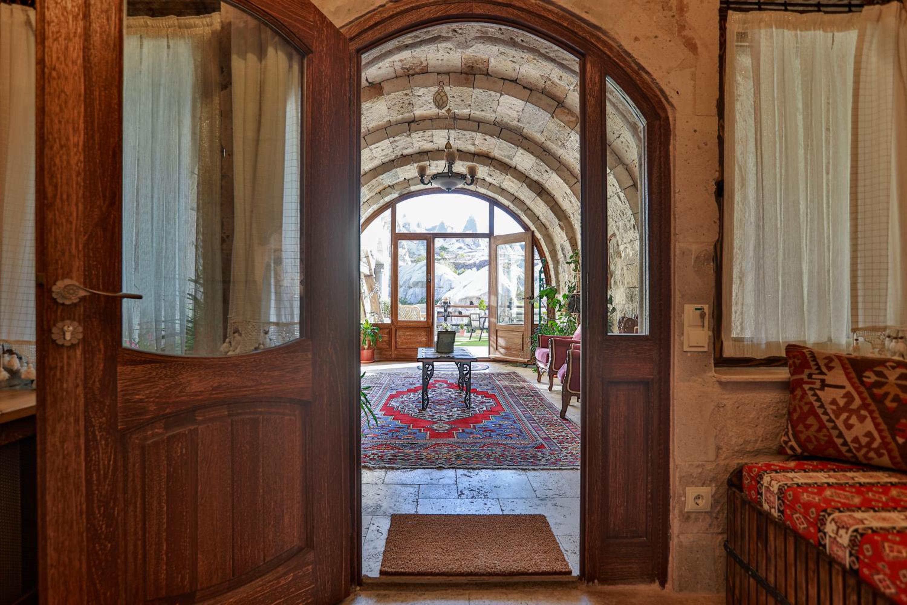 Superior Suite - Photo 3