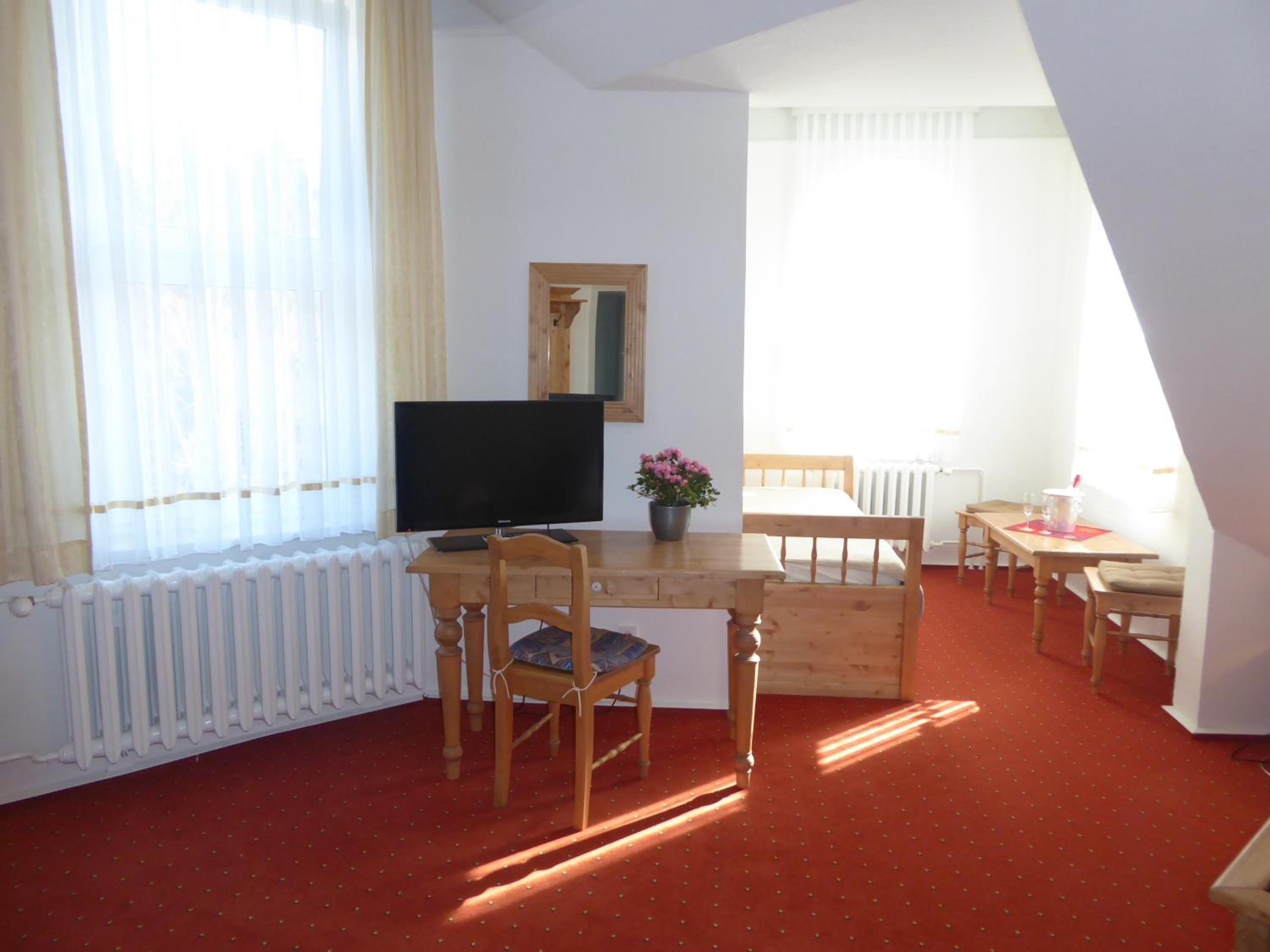 Large Double Room photo 2