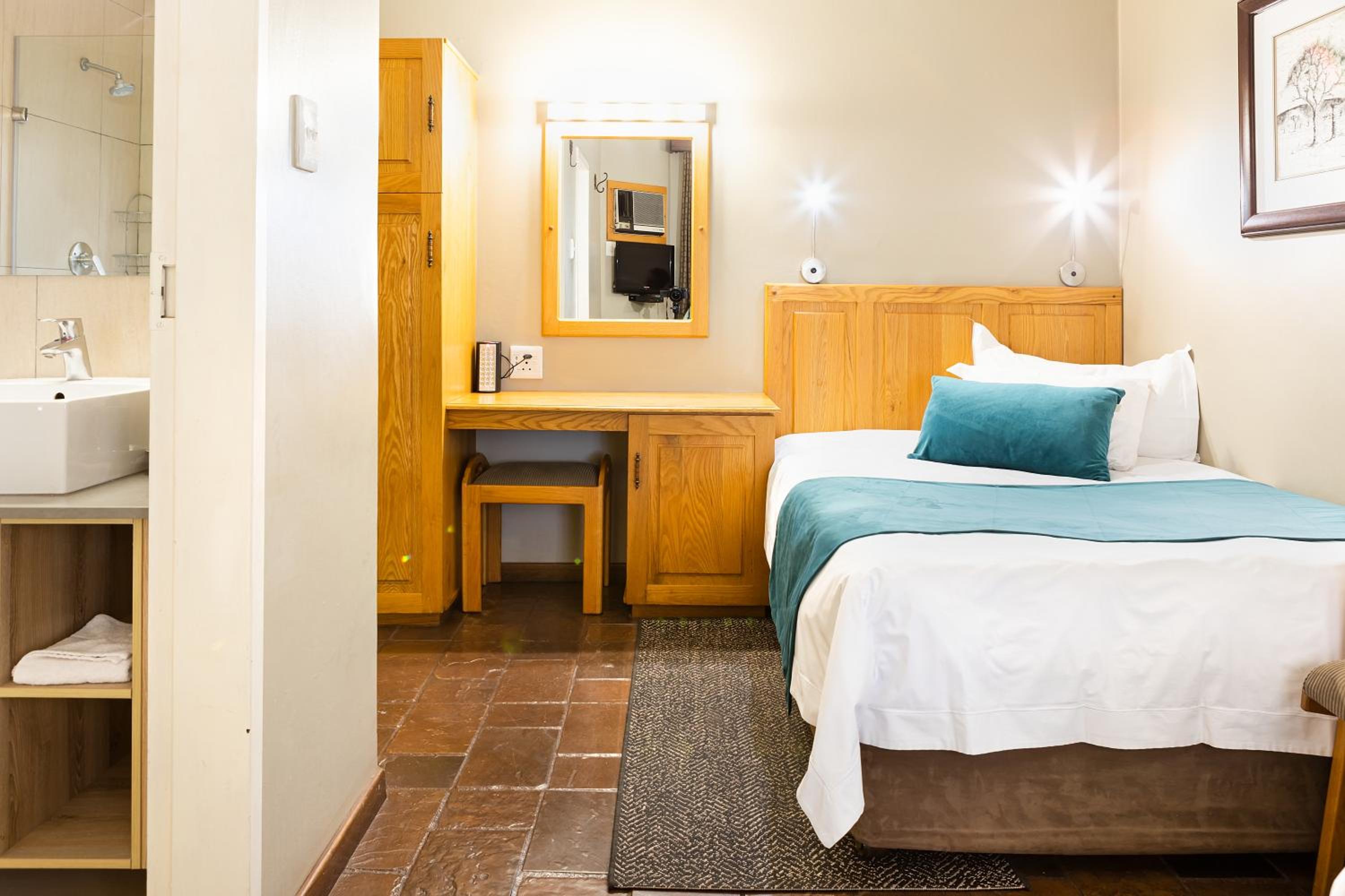 Budget Double or Twin Room photo 1