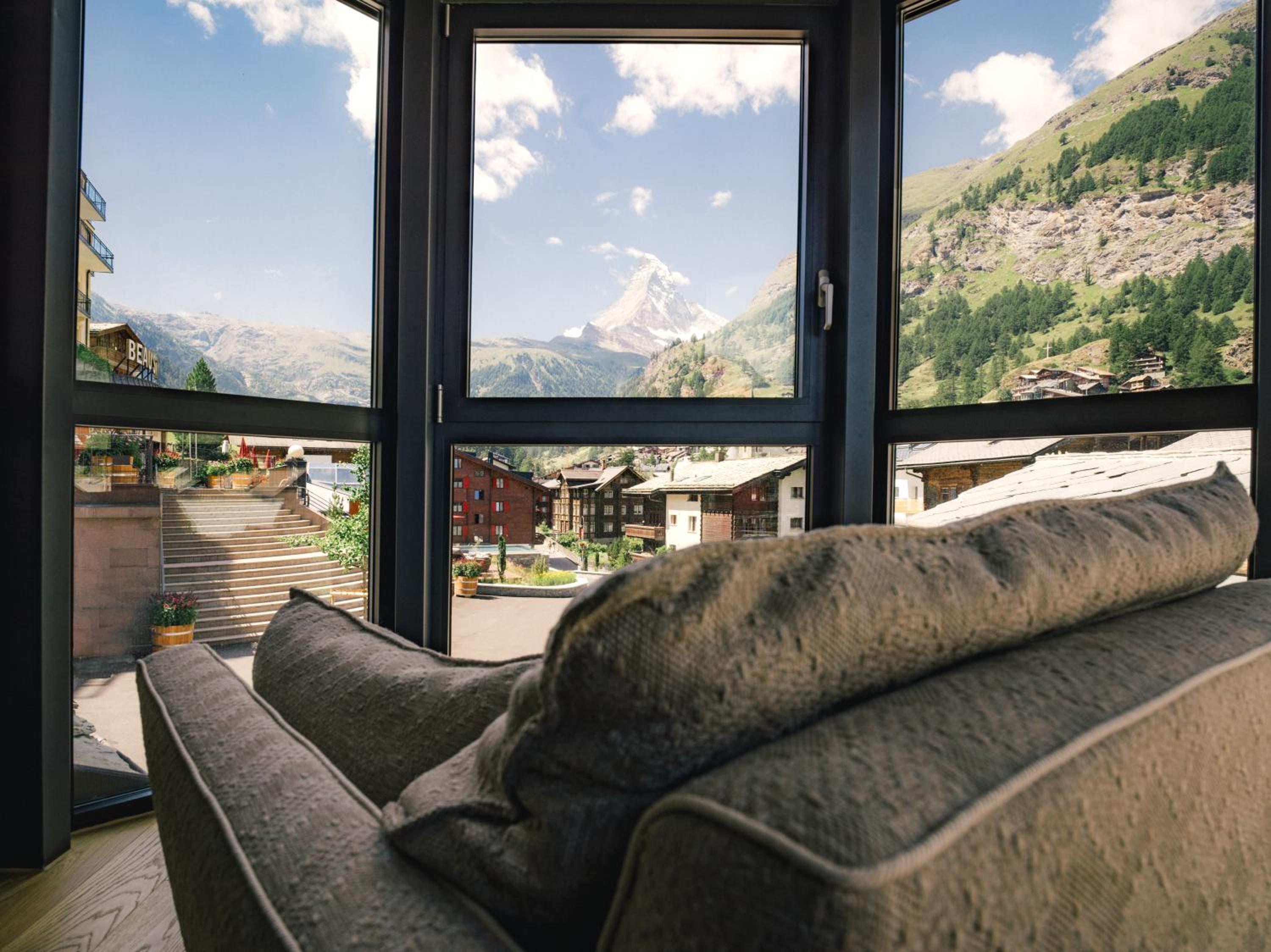 Panorama Suite with Matterhorn view