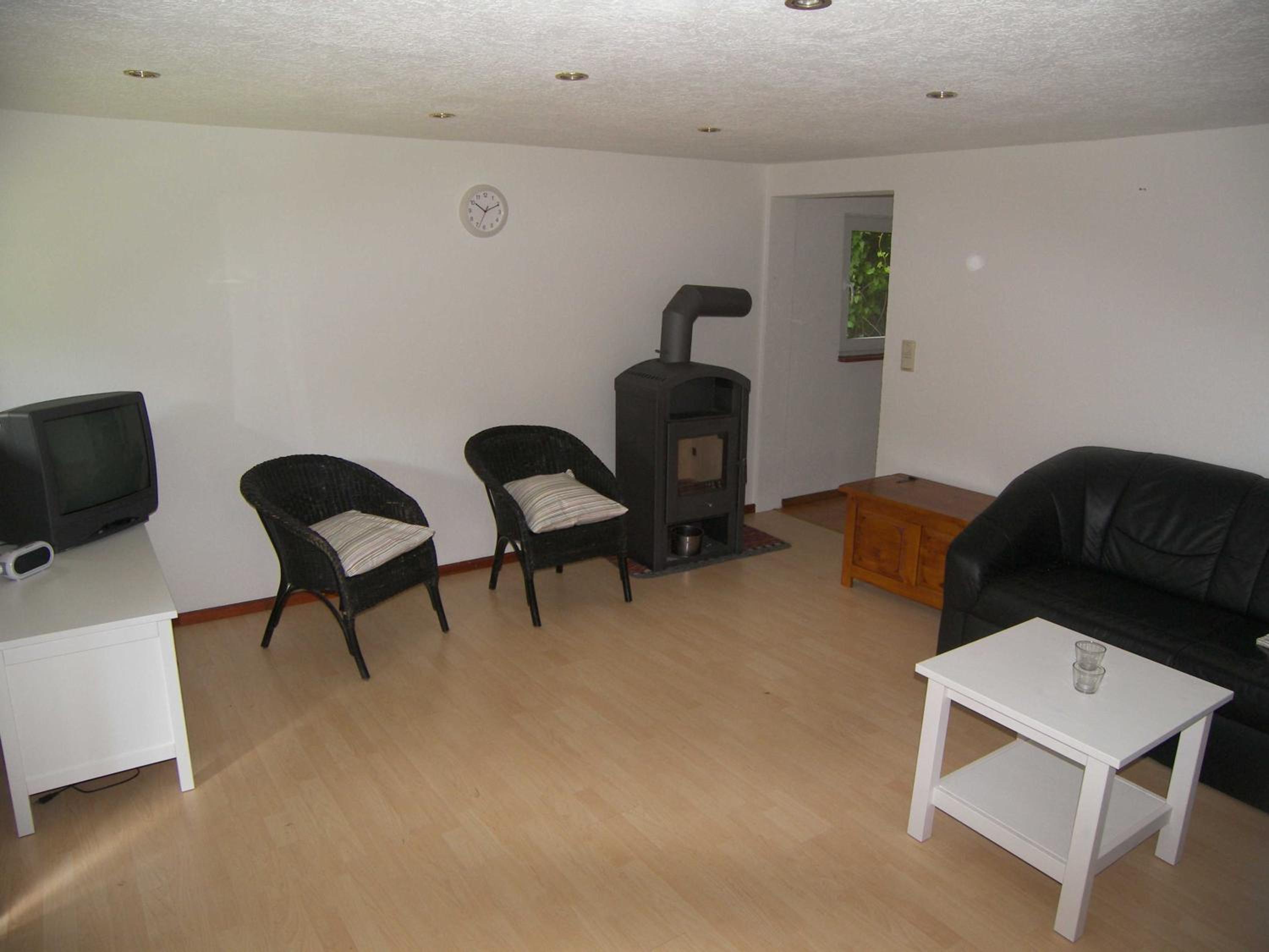 Apartment with Shower photo 2