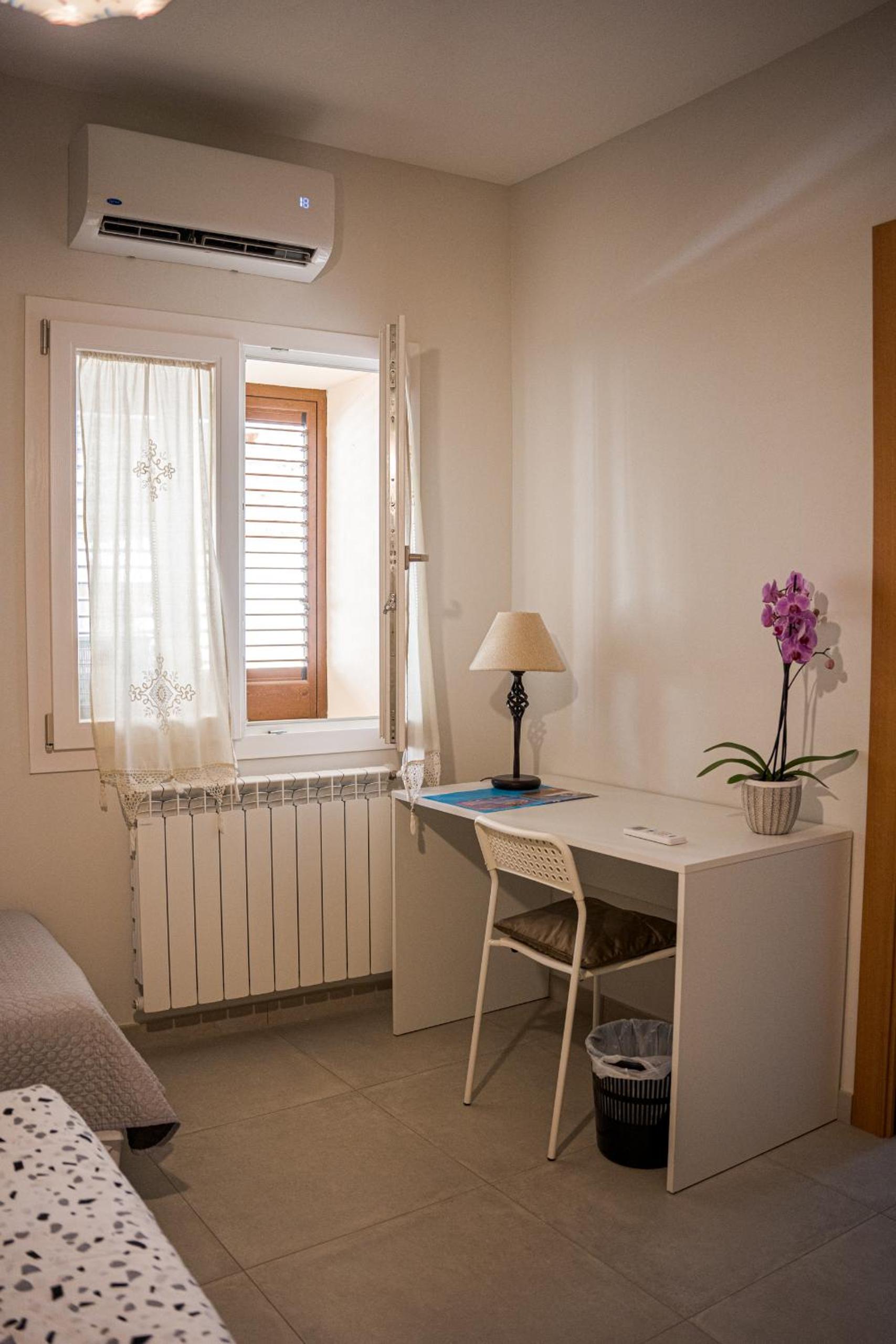 Triple Room with Bathroom