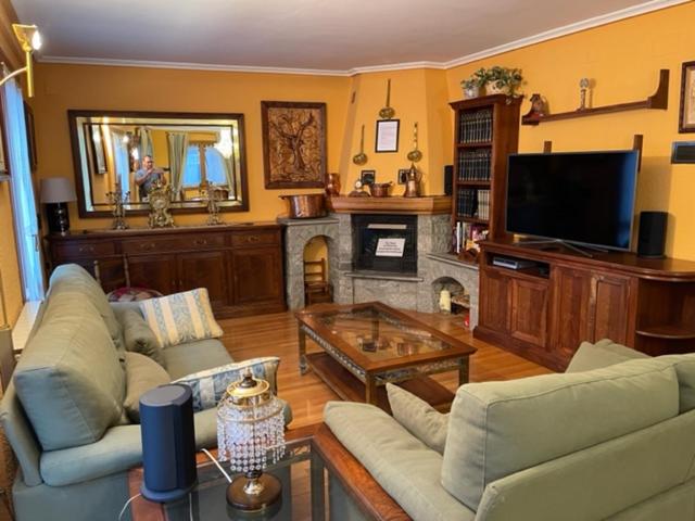 Four-Bedroom House photo 2