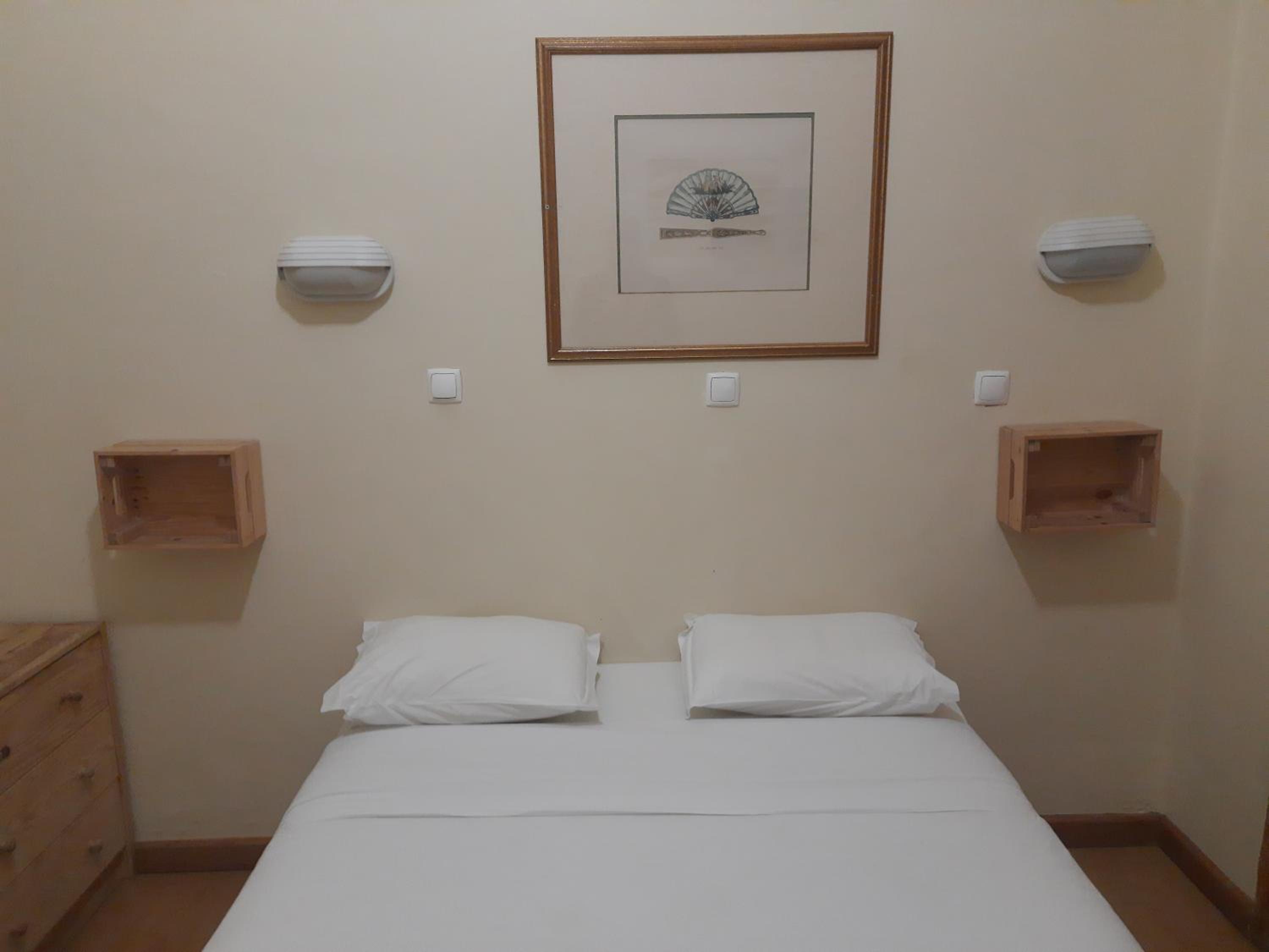 Standard Double Room - Photo 10