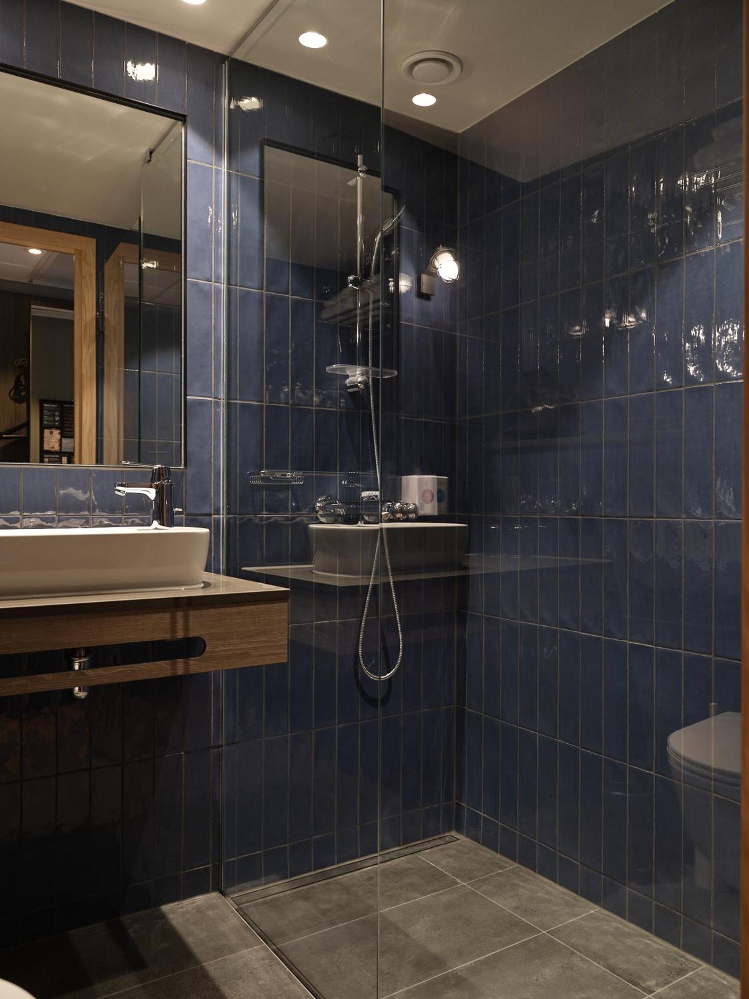 Standard Double Room - Photo 7