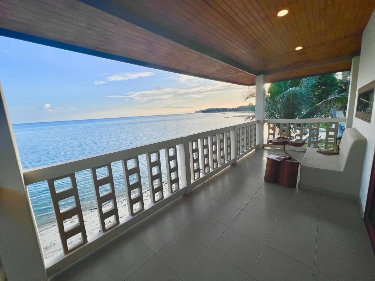 Villa - Beach Front photo 2