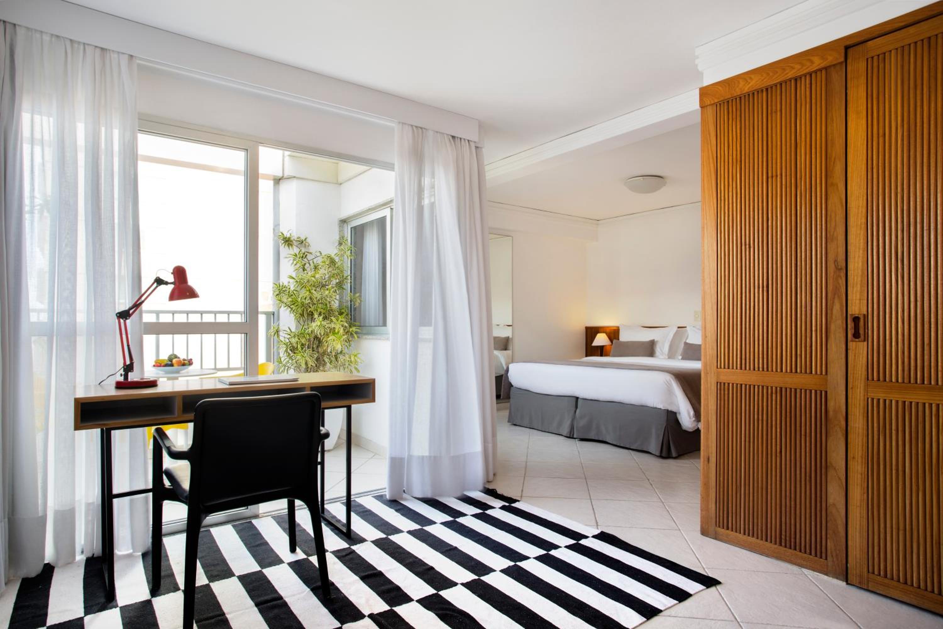 Duplex Suite - Photo 2