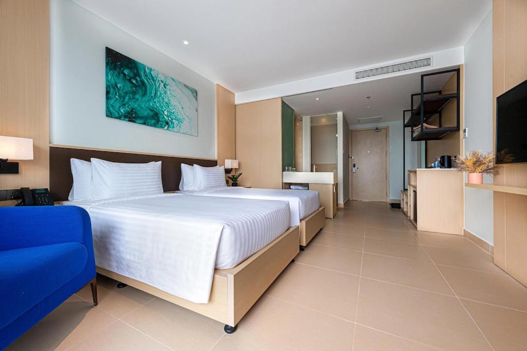 Deluxe Double or Twin Room with Sea View photo 2