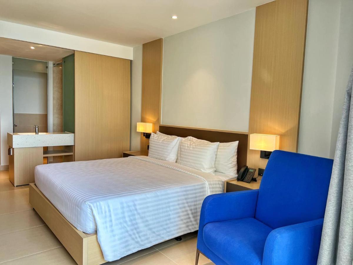 Deluxe Double or Twin Room with Ocean View photo 3