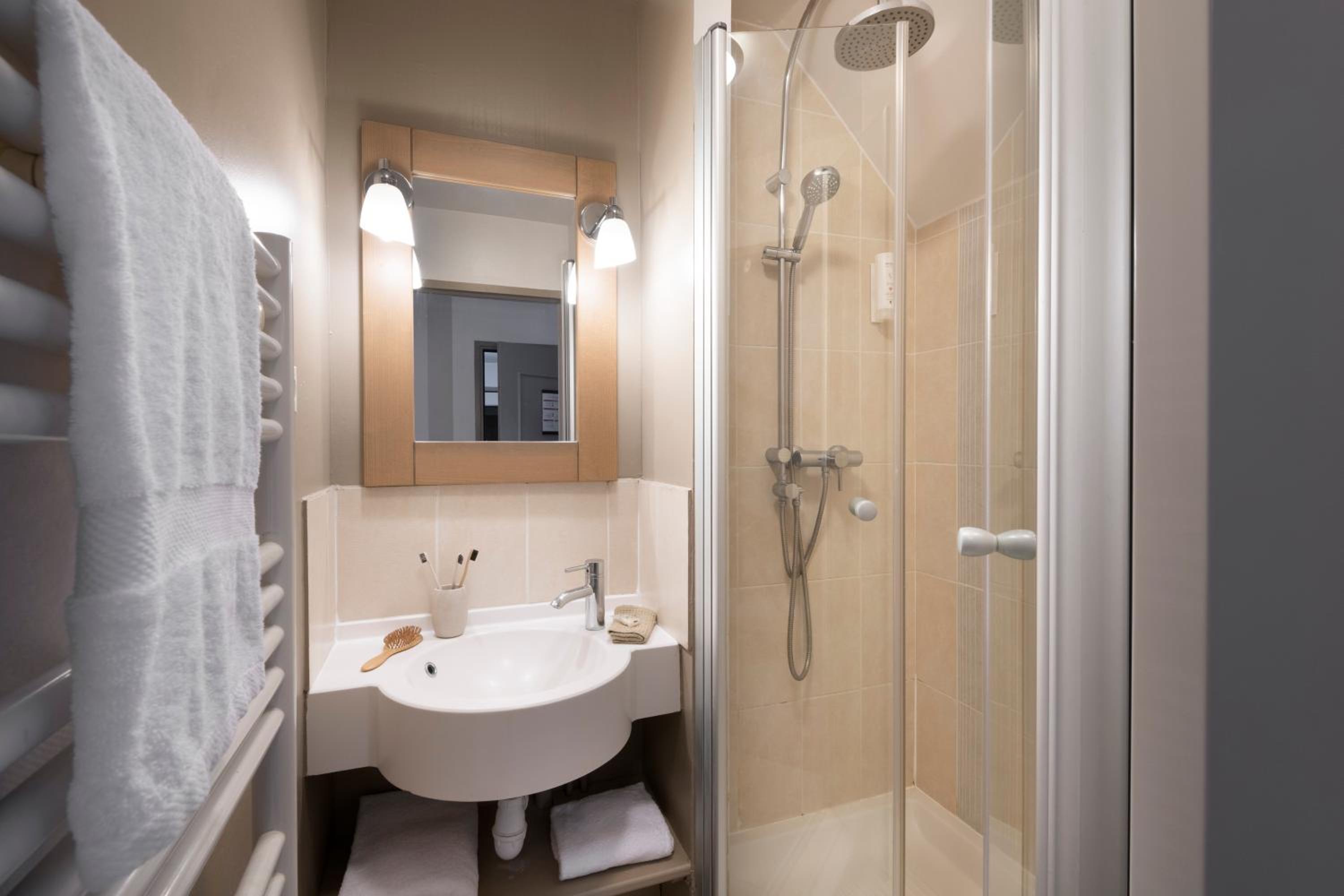 Two-Bedroom Duplex Apartment with Balcony (6 People) - Photo 3