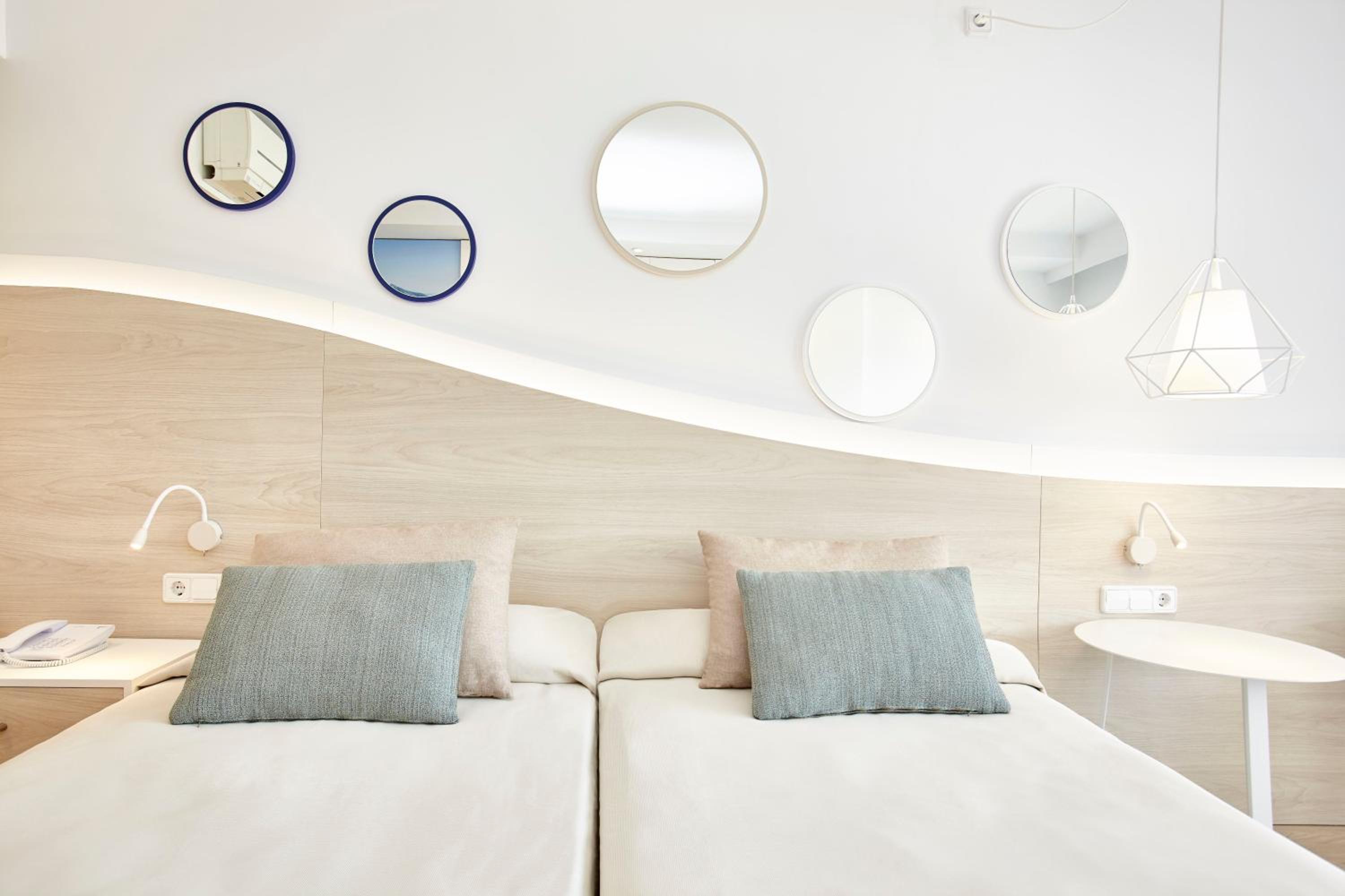 Standard Double Room - Photo 2
