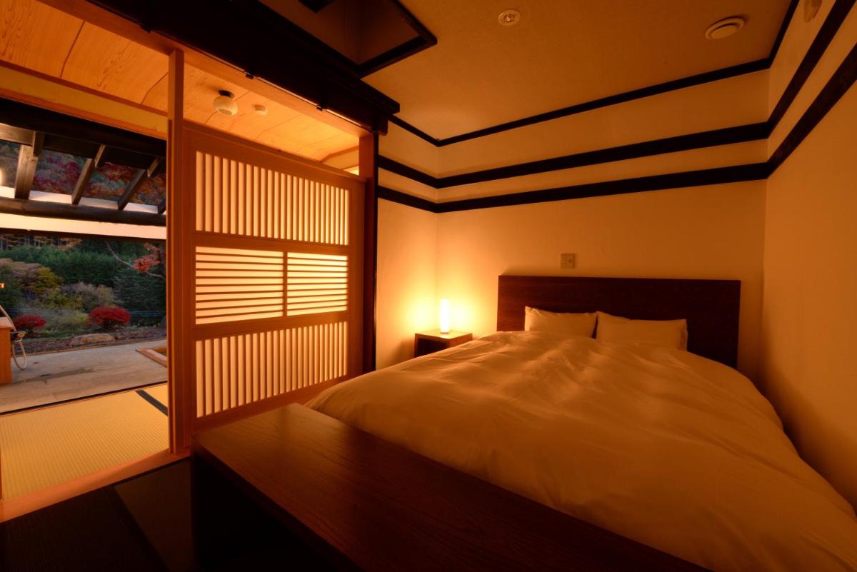 Double Room with Semi Open-Air Bath photo 2