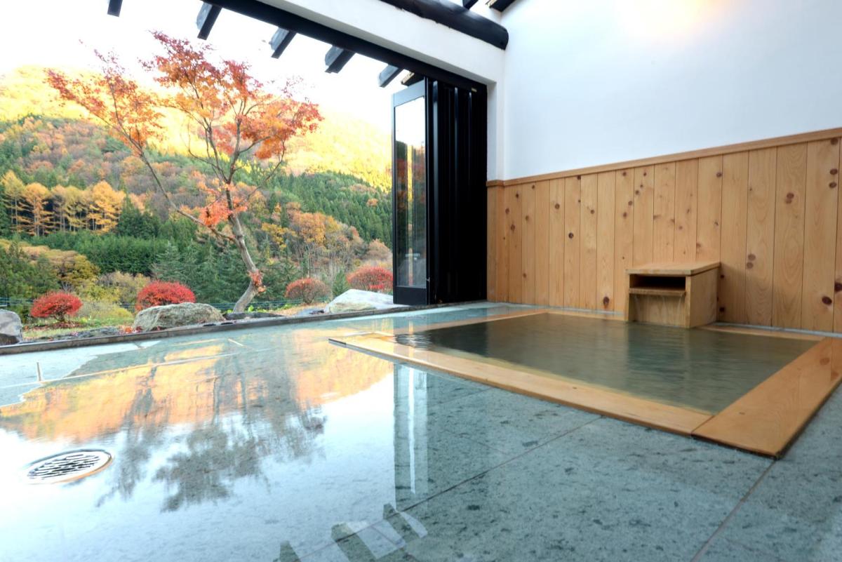 Double Room with Semi Open-Air Bath photo 3