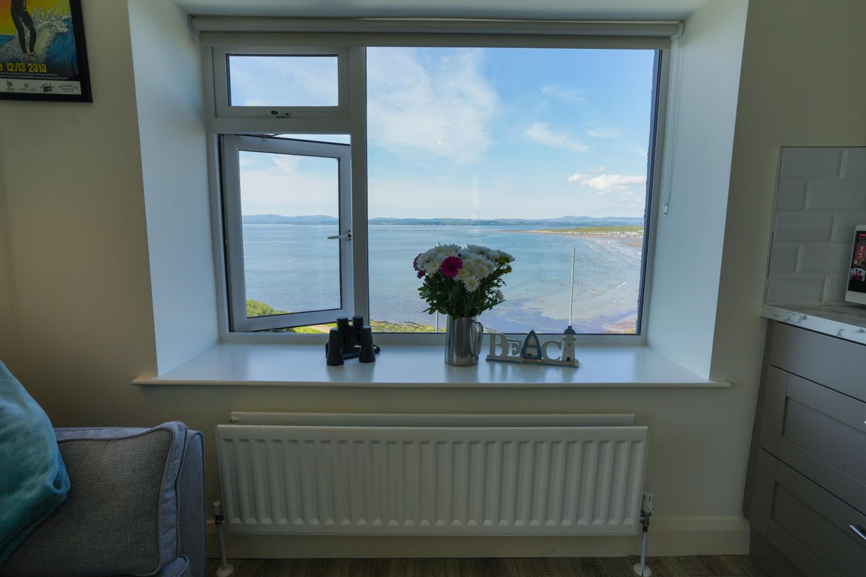 Studio Apartment with Sea View photo 3