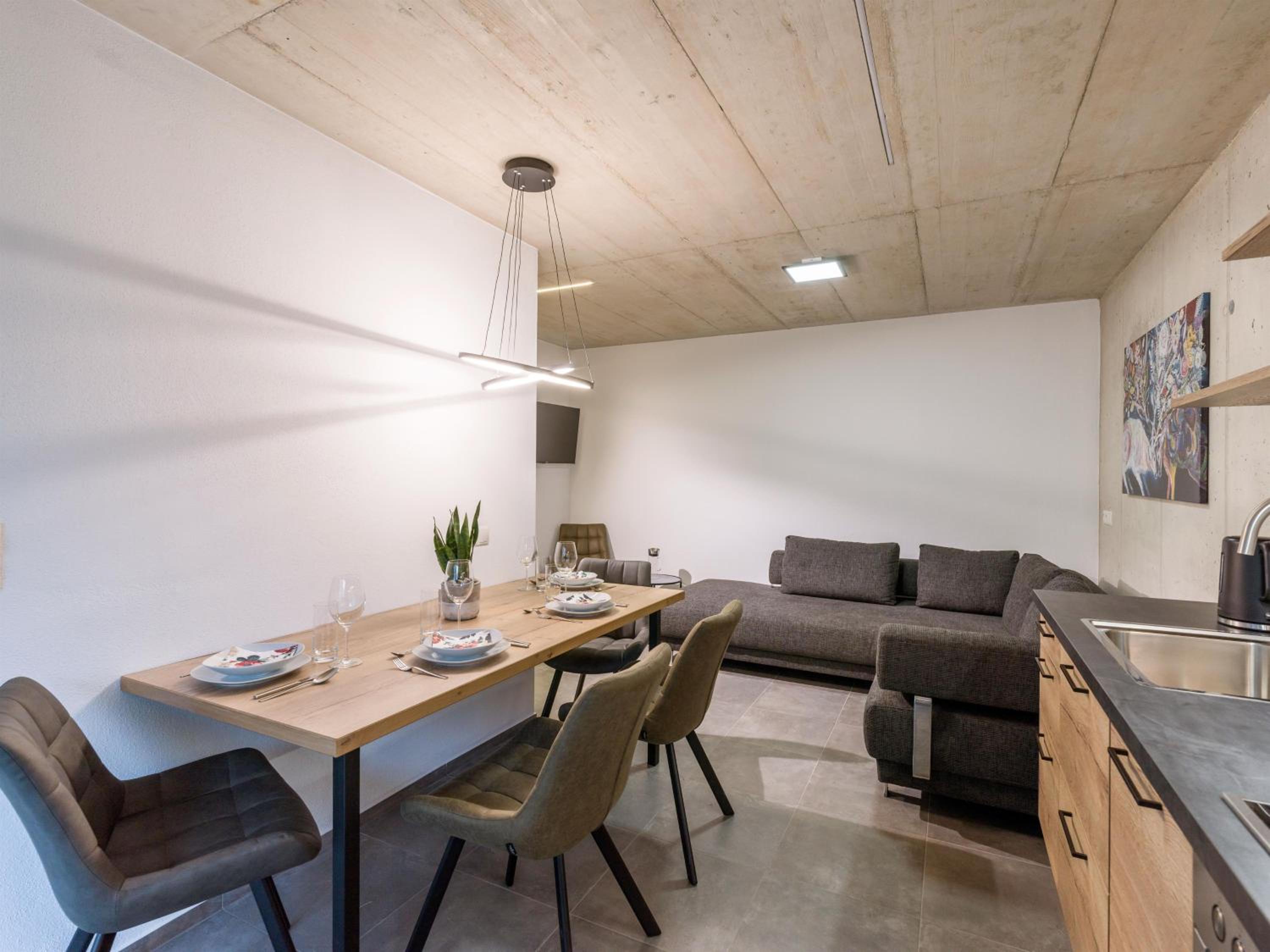 Two-Bedroom Apartment with Bathroom photo 2