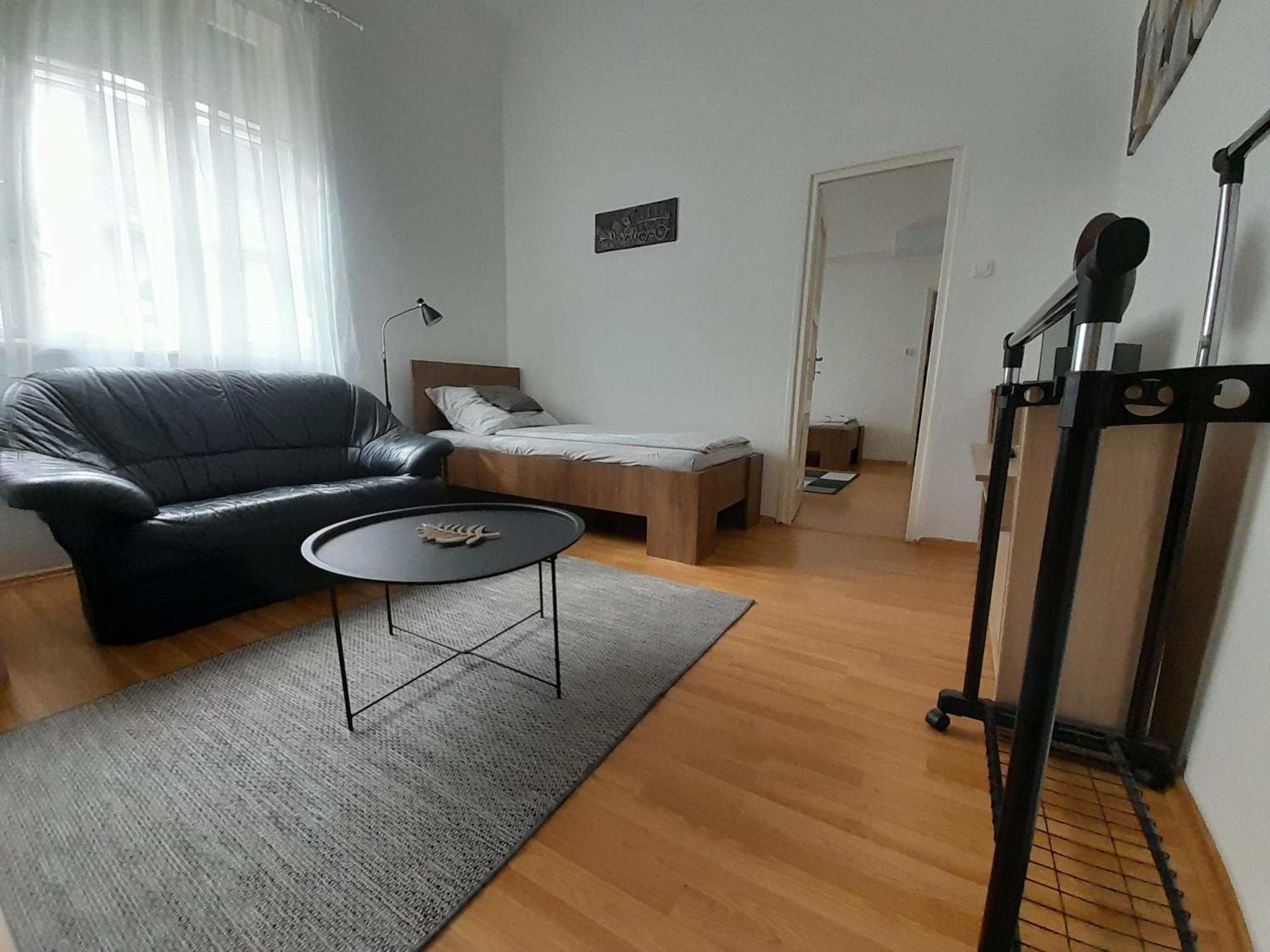 Apartment - Photo 16