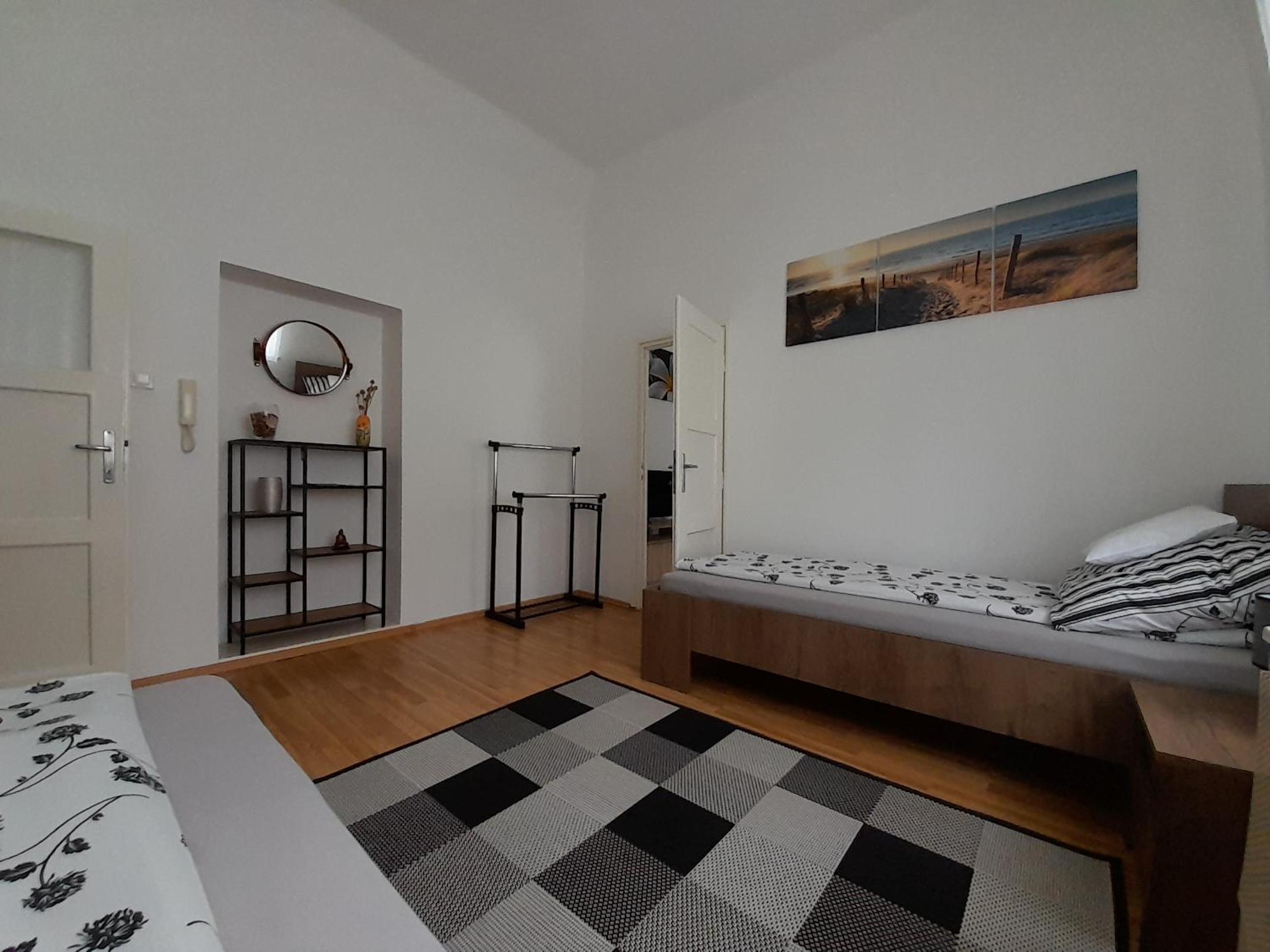 Apartment - Photo 5