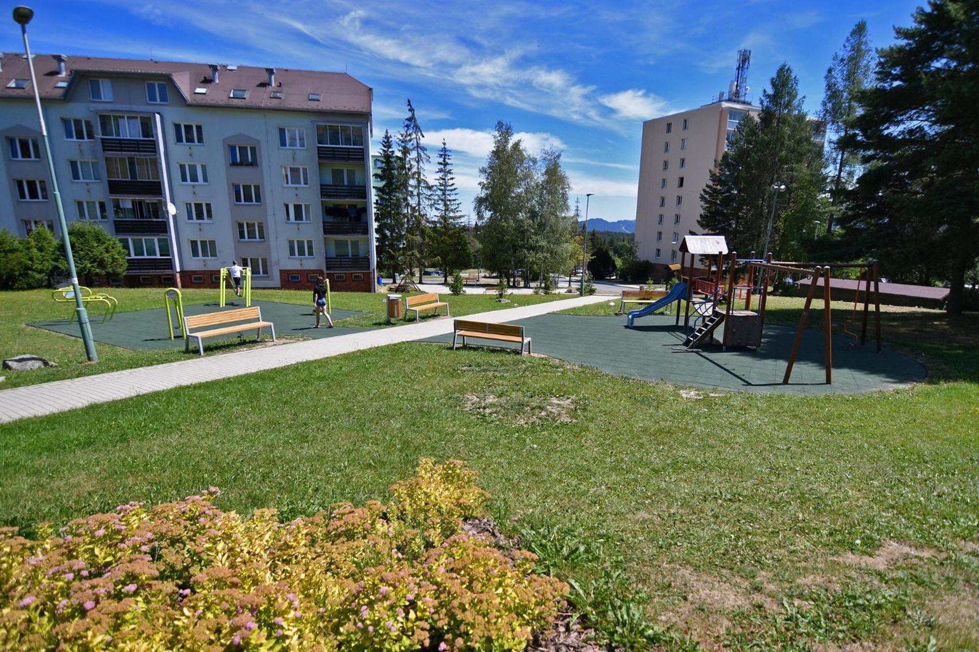 Apartment with Mountain View photo 3