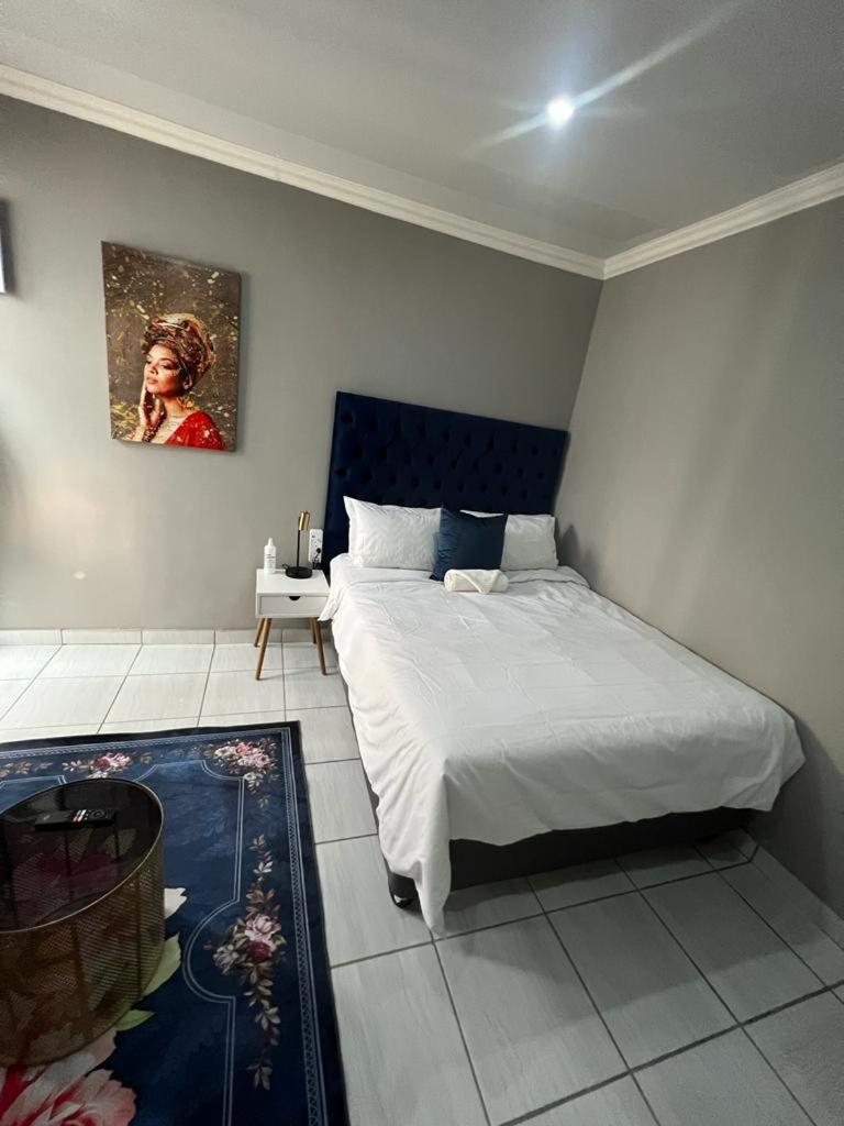 Deluxe Double Room - Photo 35