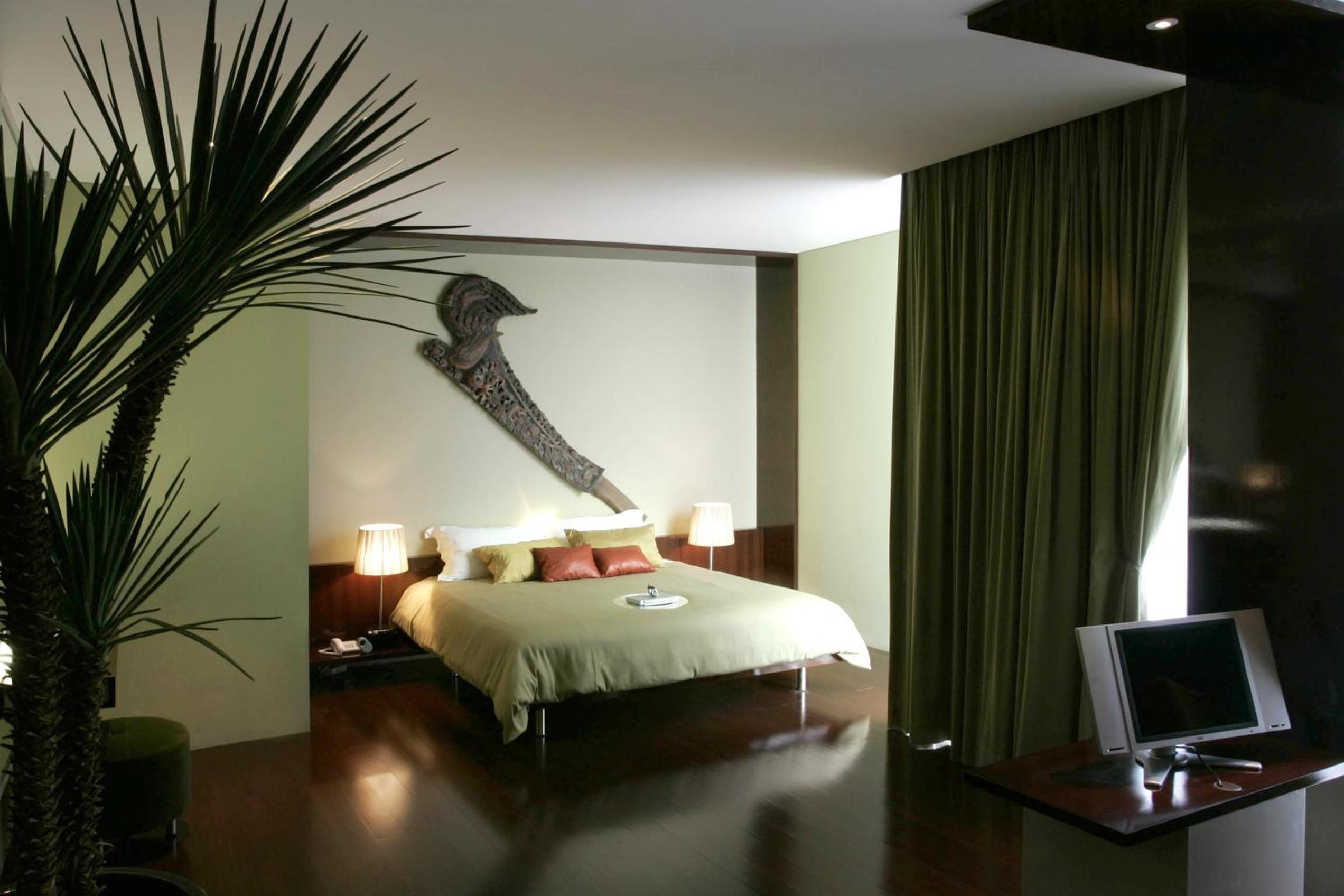 Inner Courtyard Suite - Photo 5