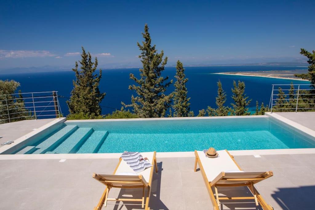 Villa photo 3
