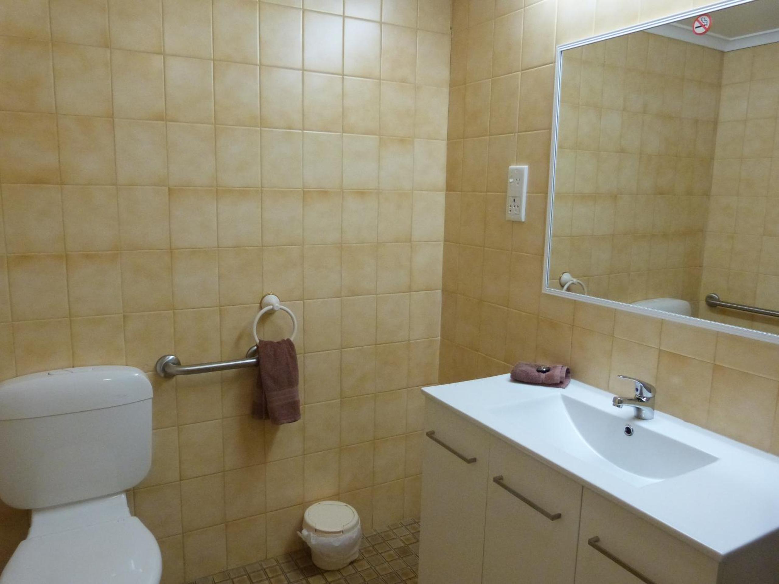 Standard  Double Room - Photo 4