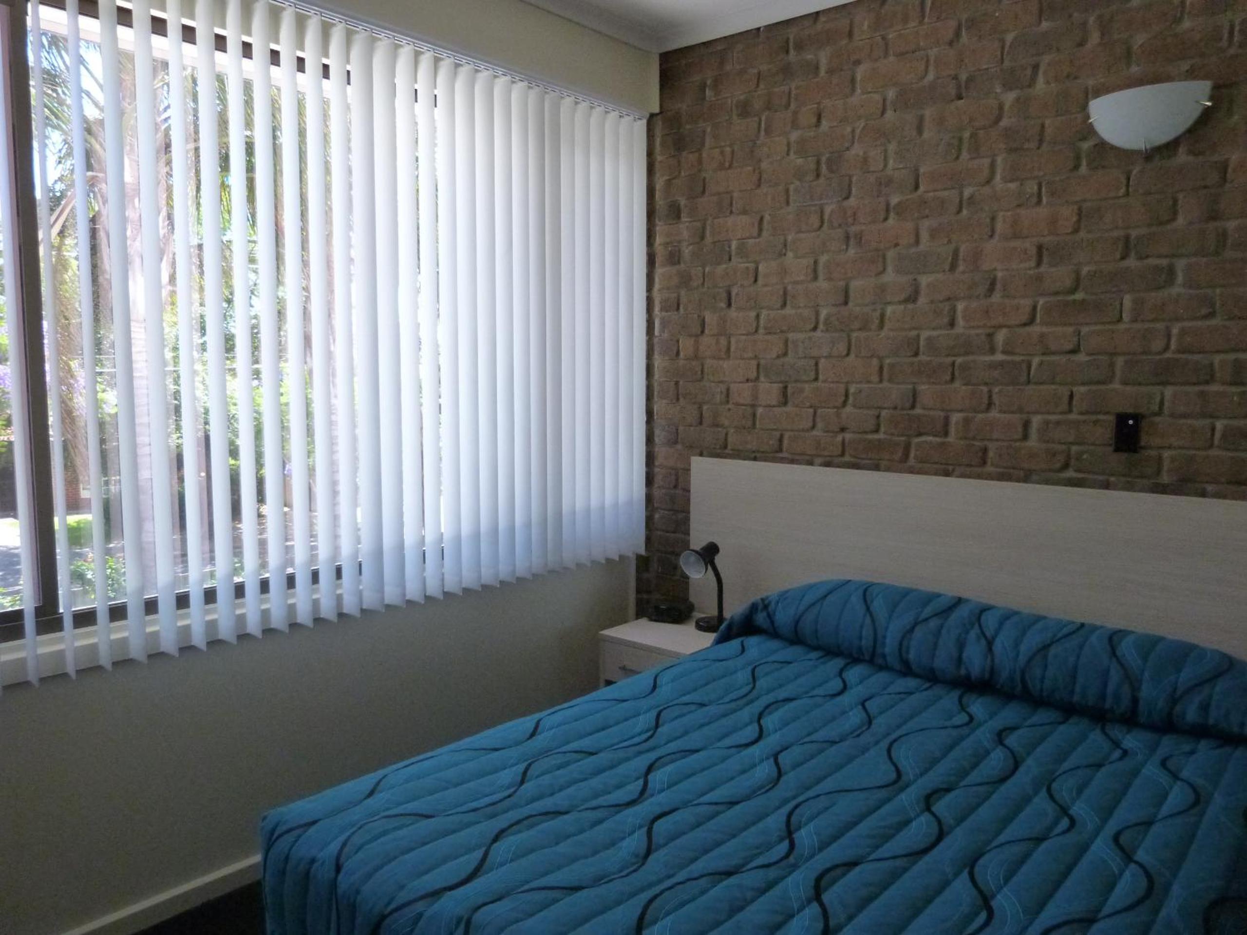 Family Room - Photo 5