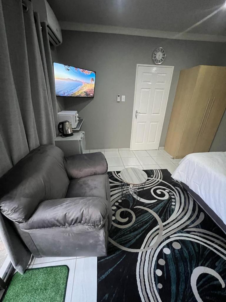 Deluxe Double Room - Photo 7