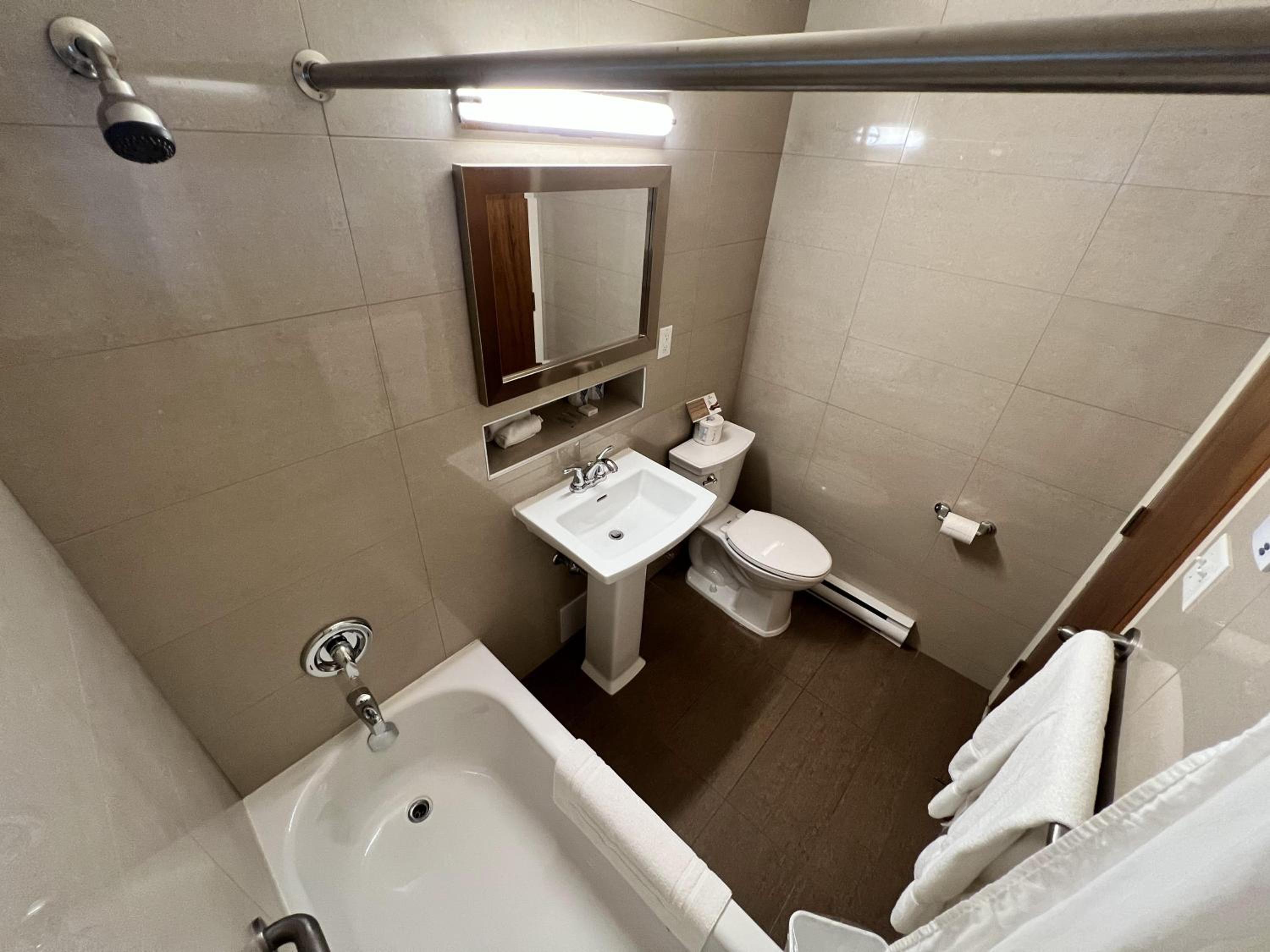 Suite with One Double Bed and Kitchenette - Photo 2