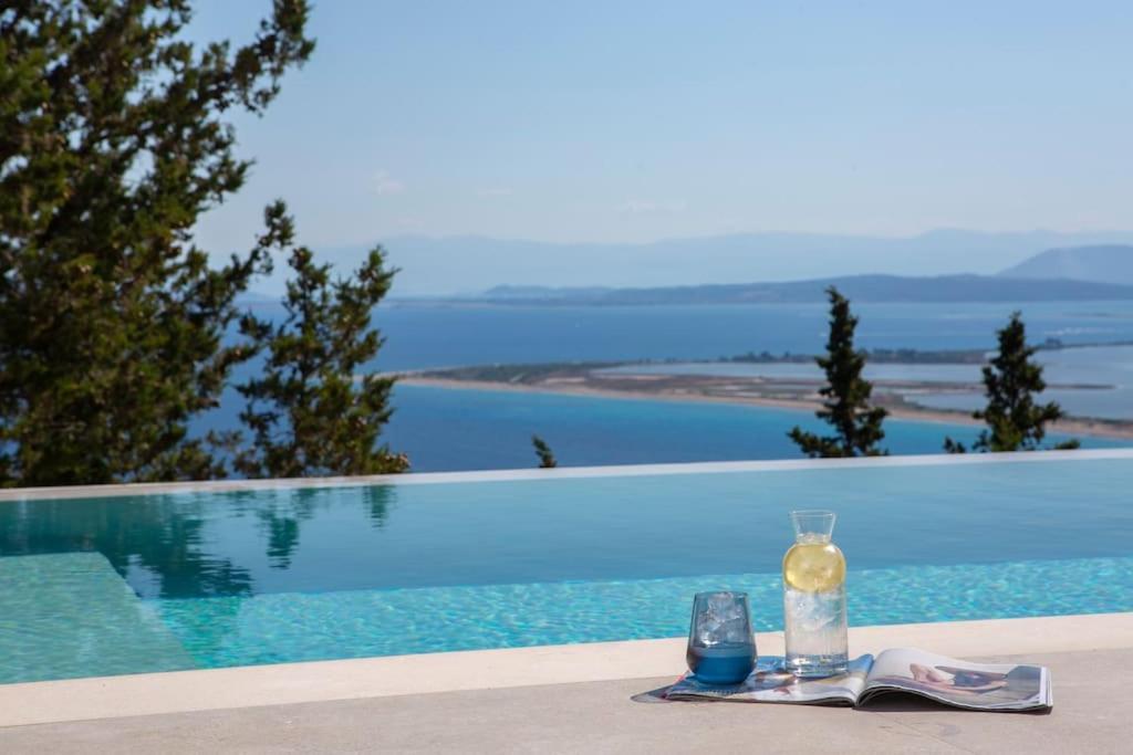 Villa photo 2