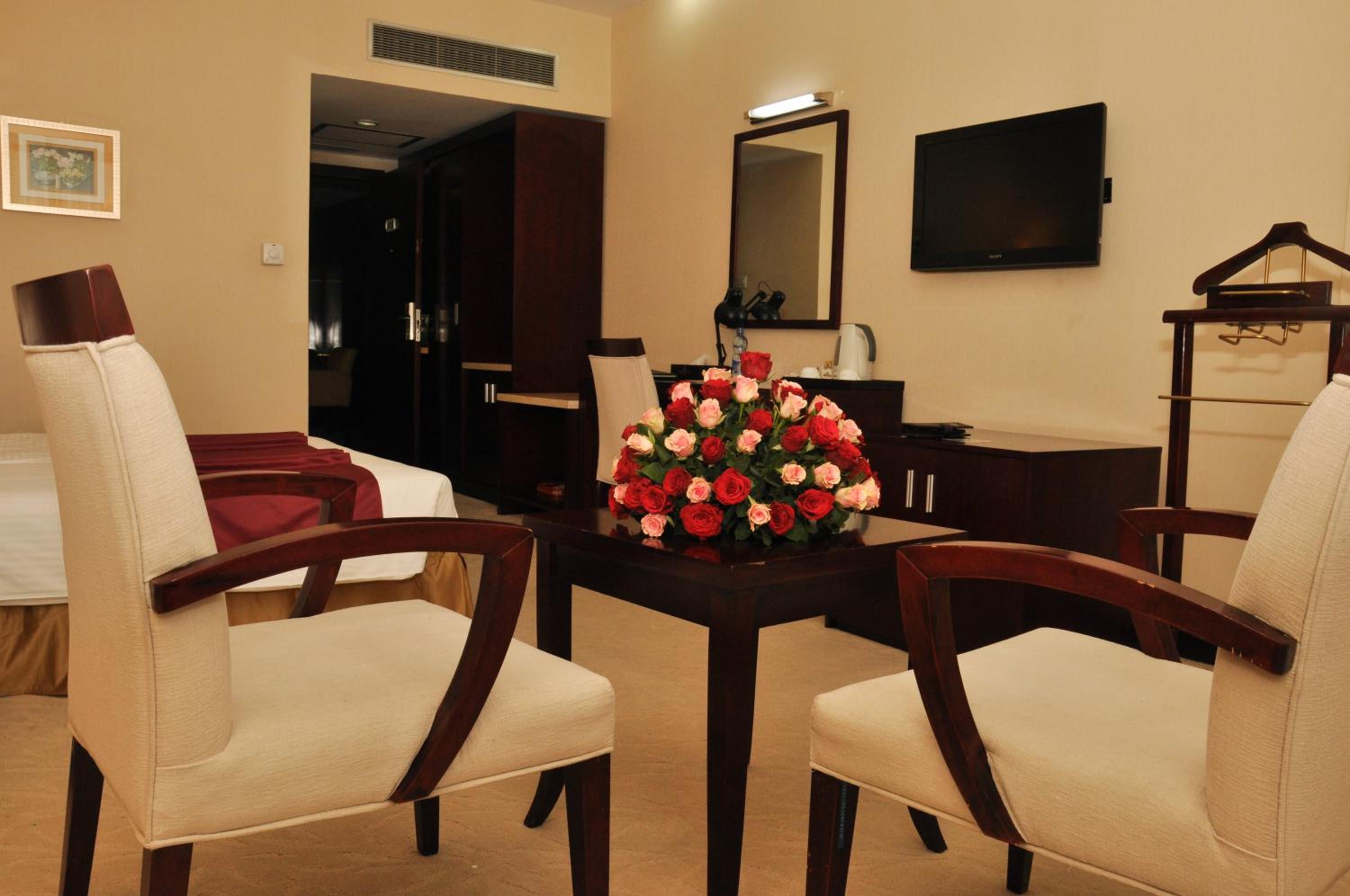 Queen Room - Photo 4