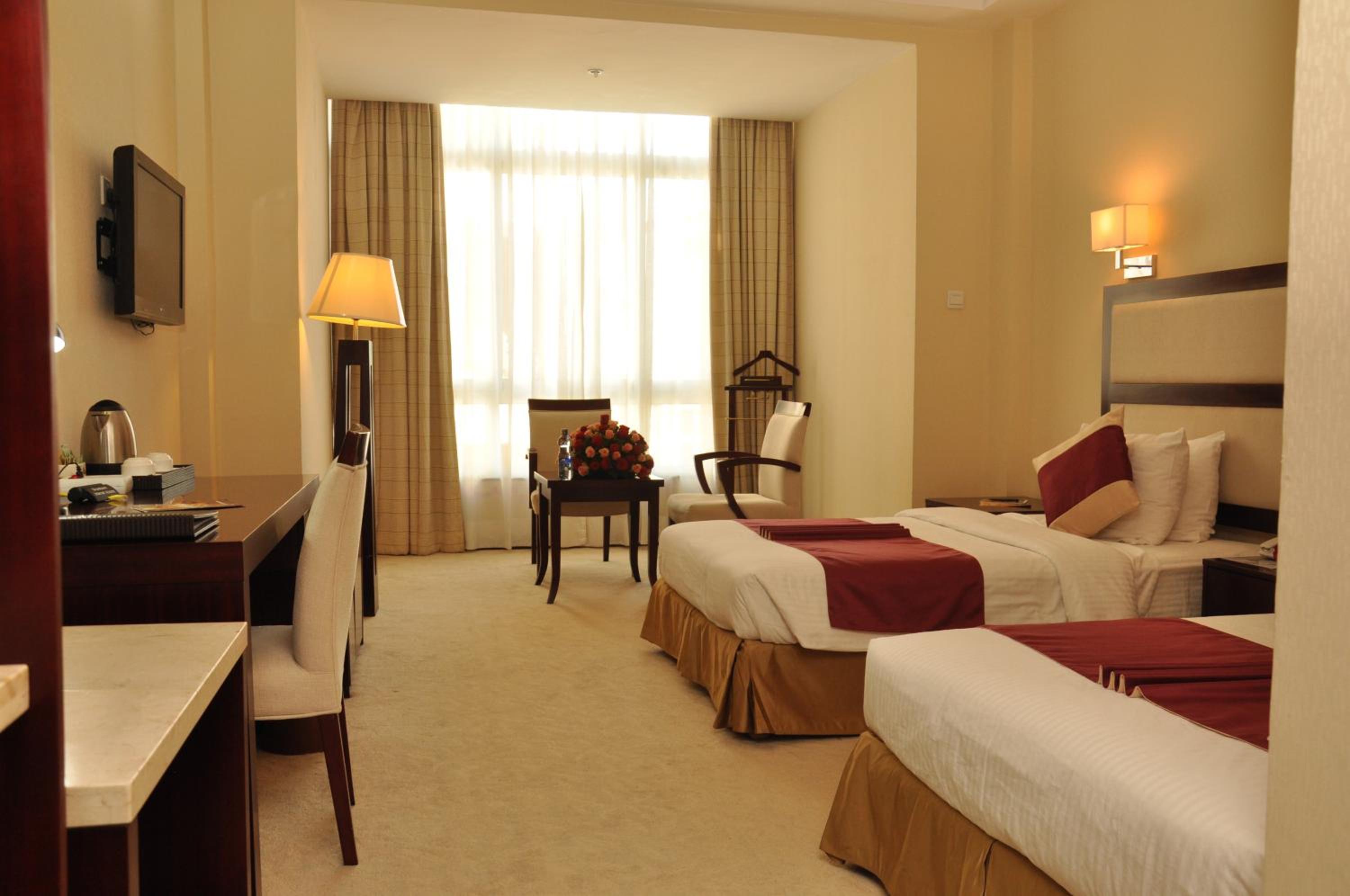 Standard Twin Room - Photo 2