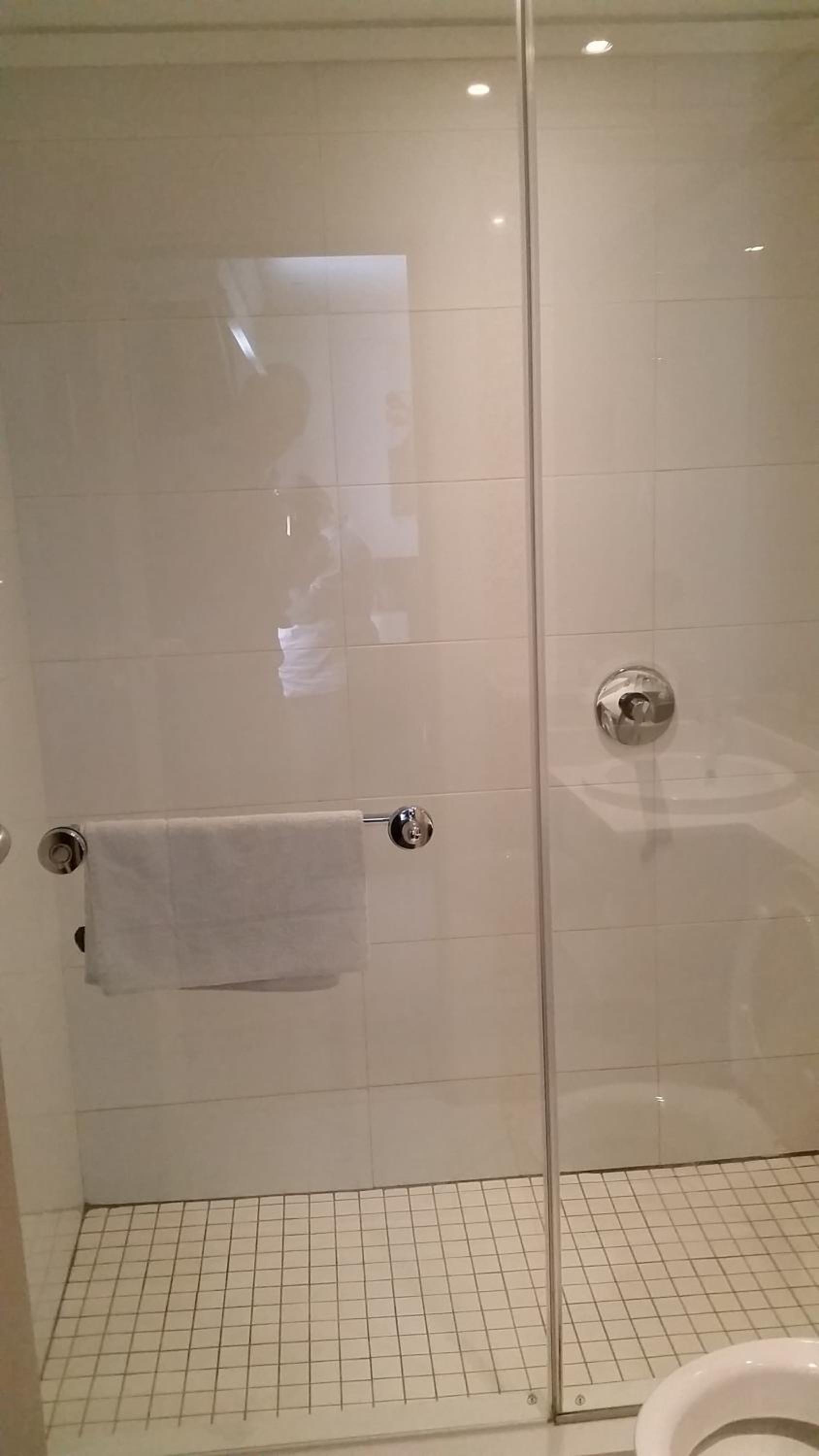 Standard Twin Room - Photo 6