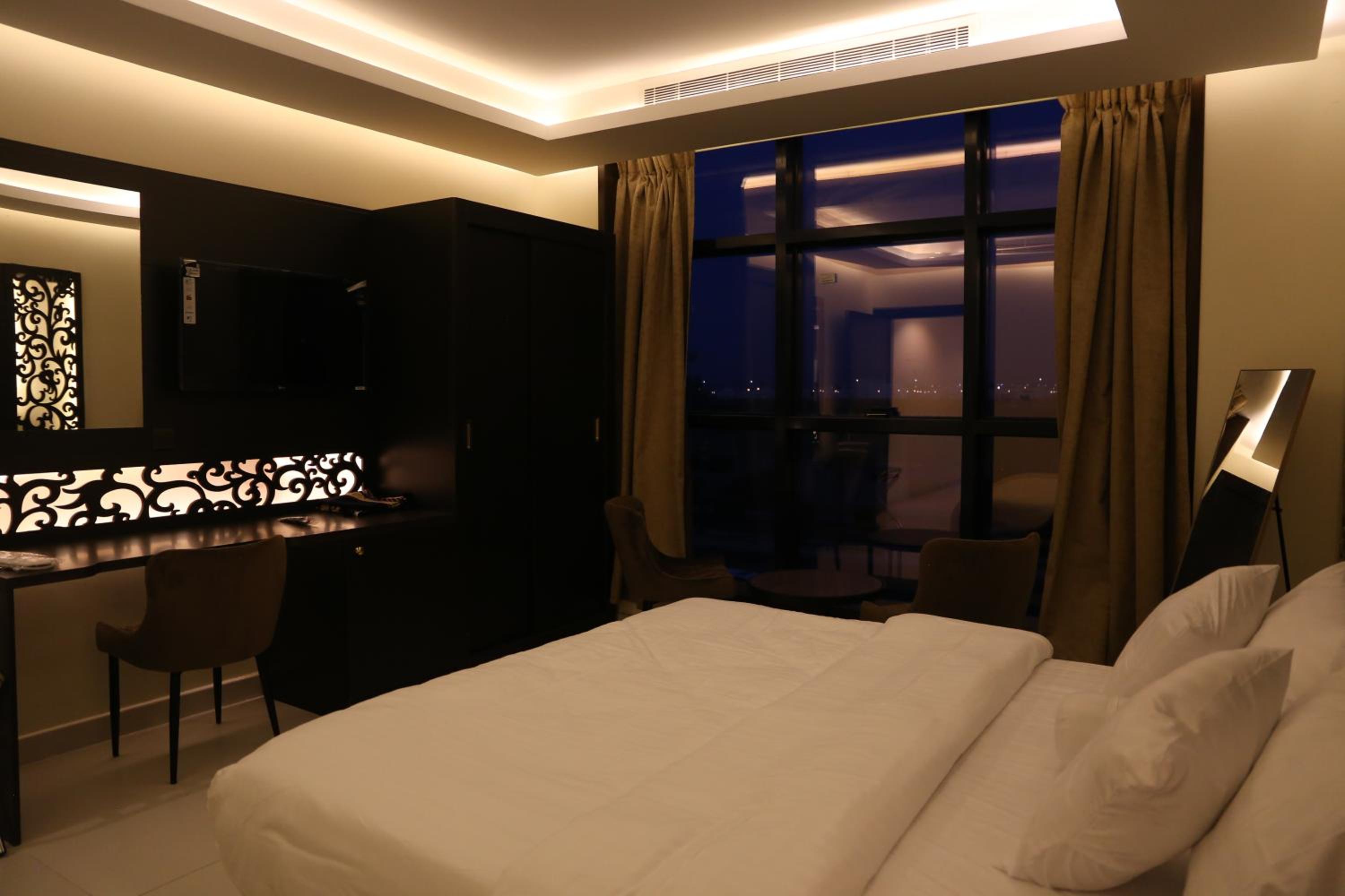 Two-Bedroom Suite photo 3