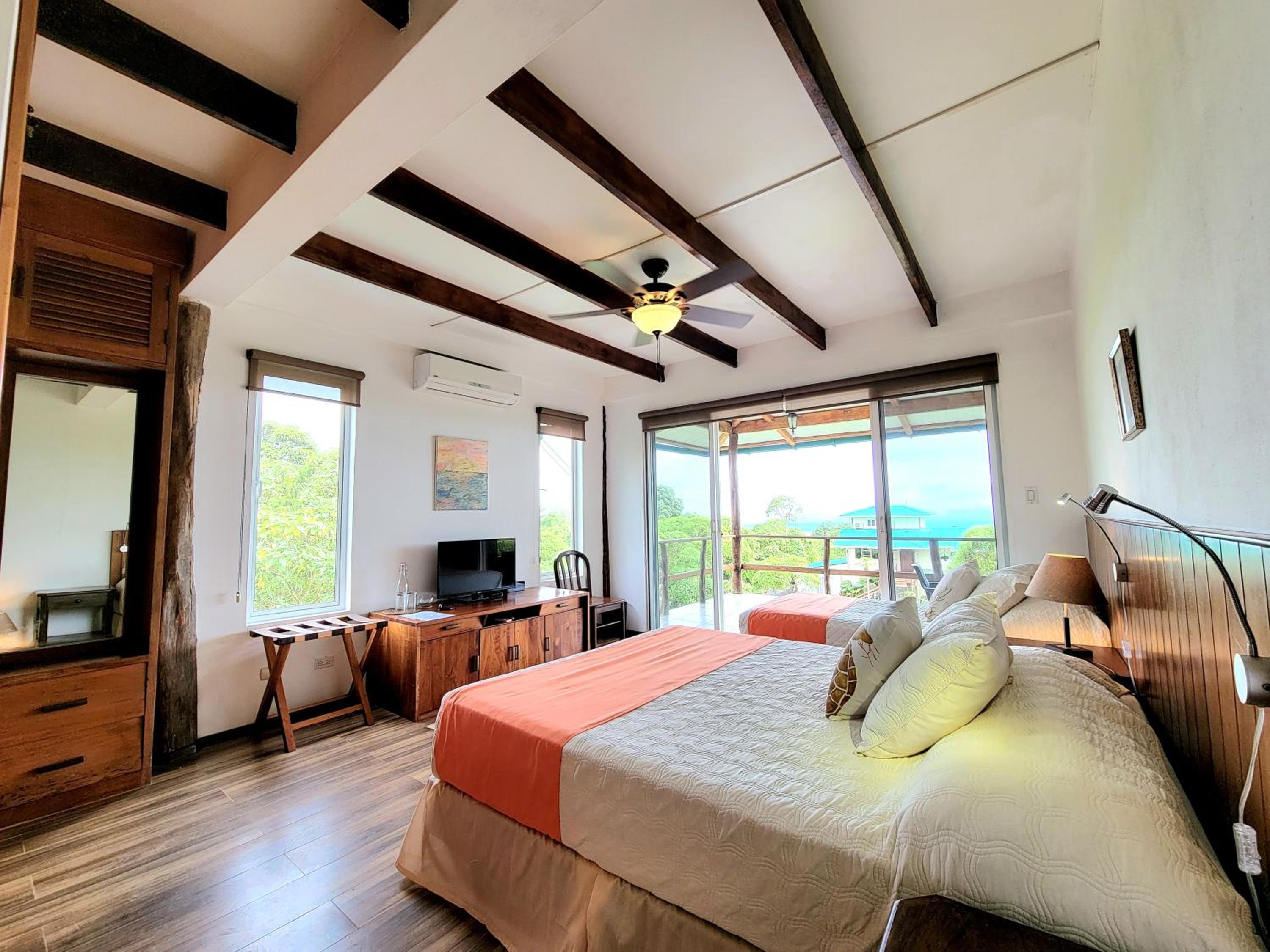 Deluxe Triple Room photo 1