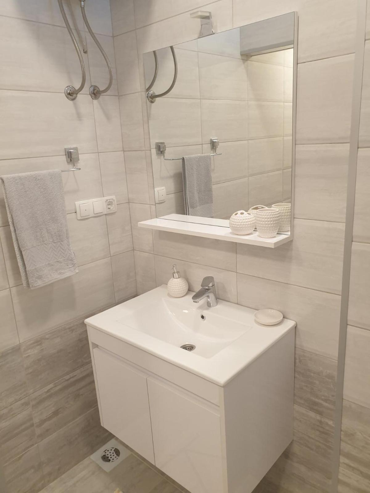 Triple Room with Shared Toilet photo 3