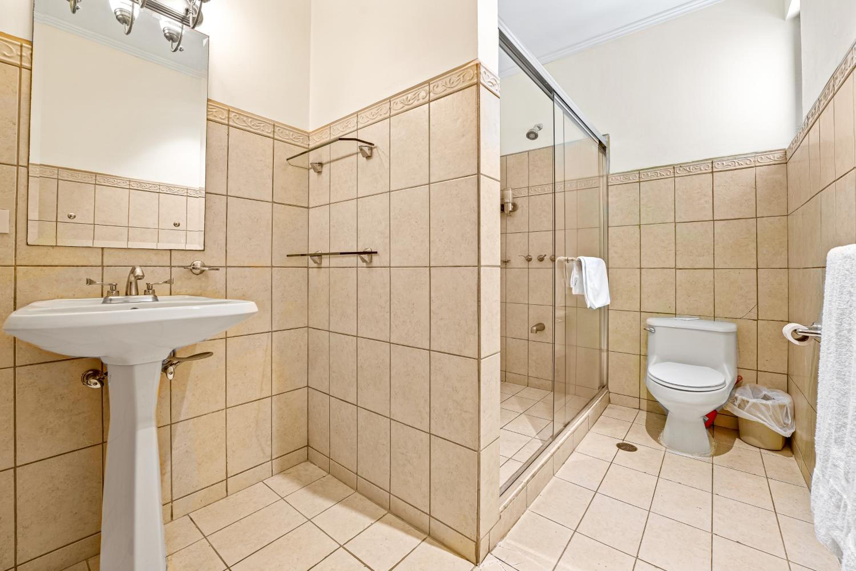 Three Bedroom Apartment photo 2