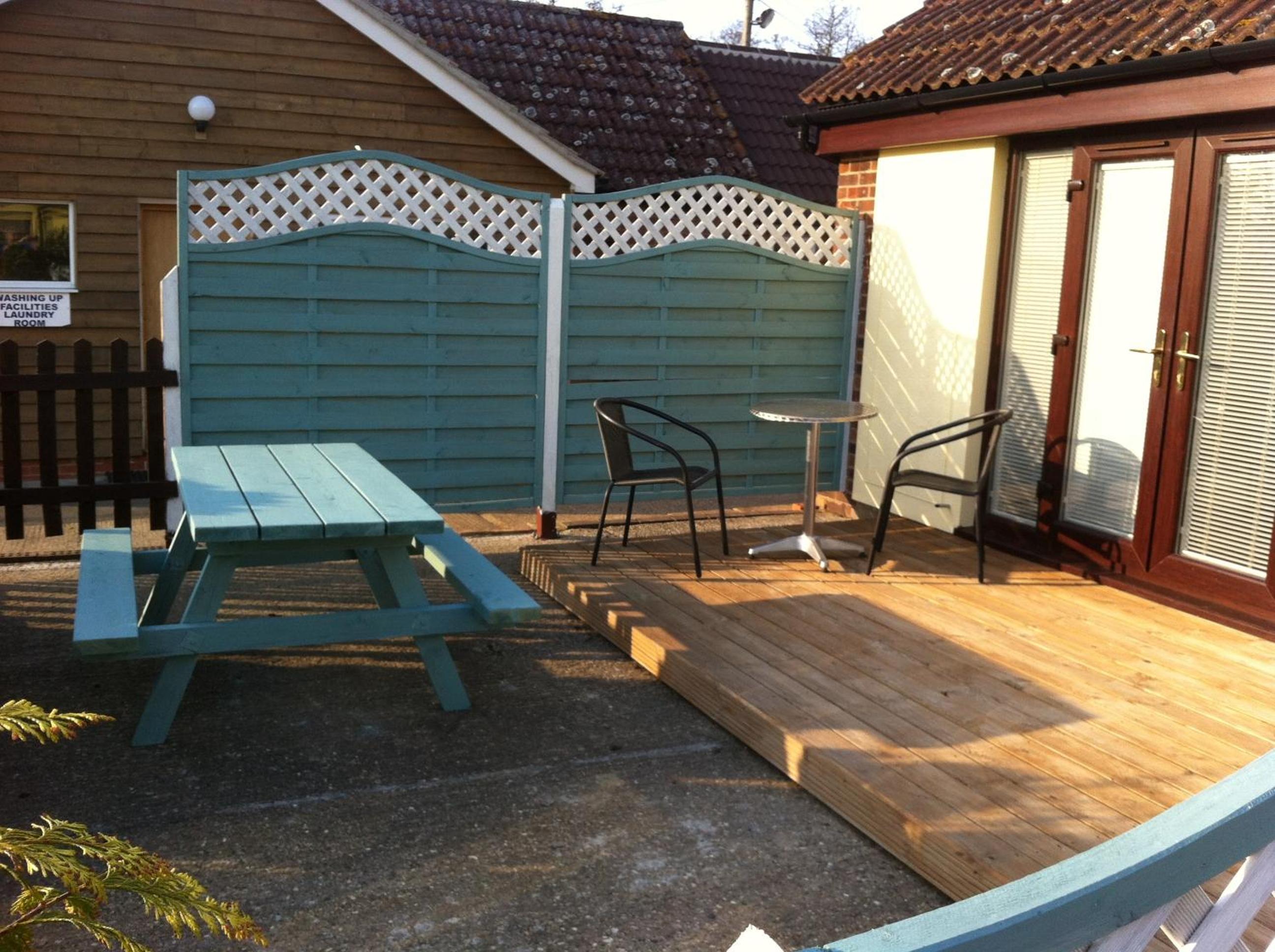Deluxe Double Room with Lake View - Photo 11