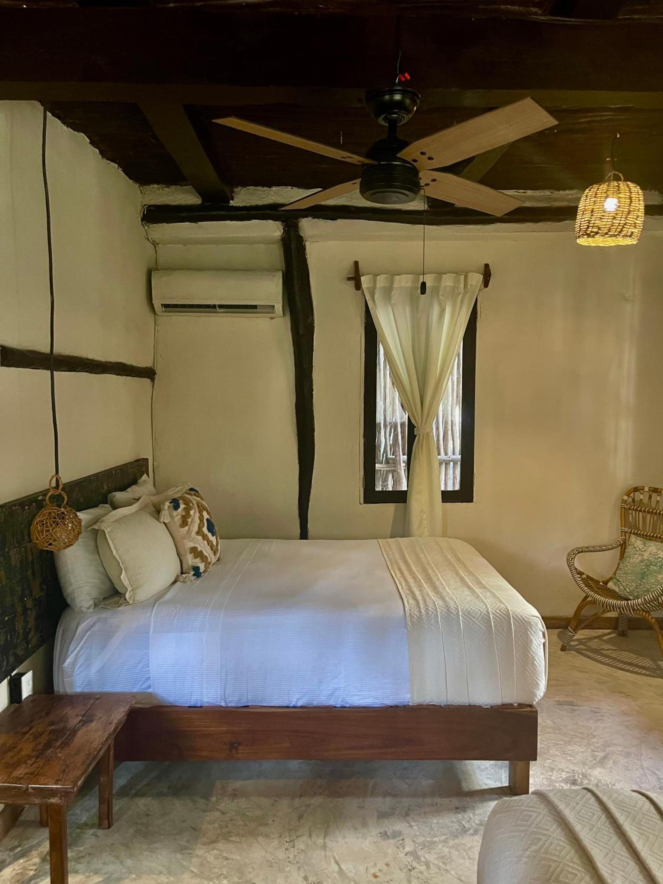 Double Room with Two Double Beds - Photo 18