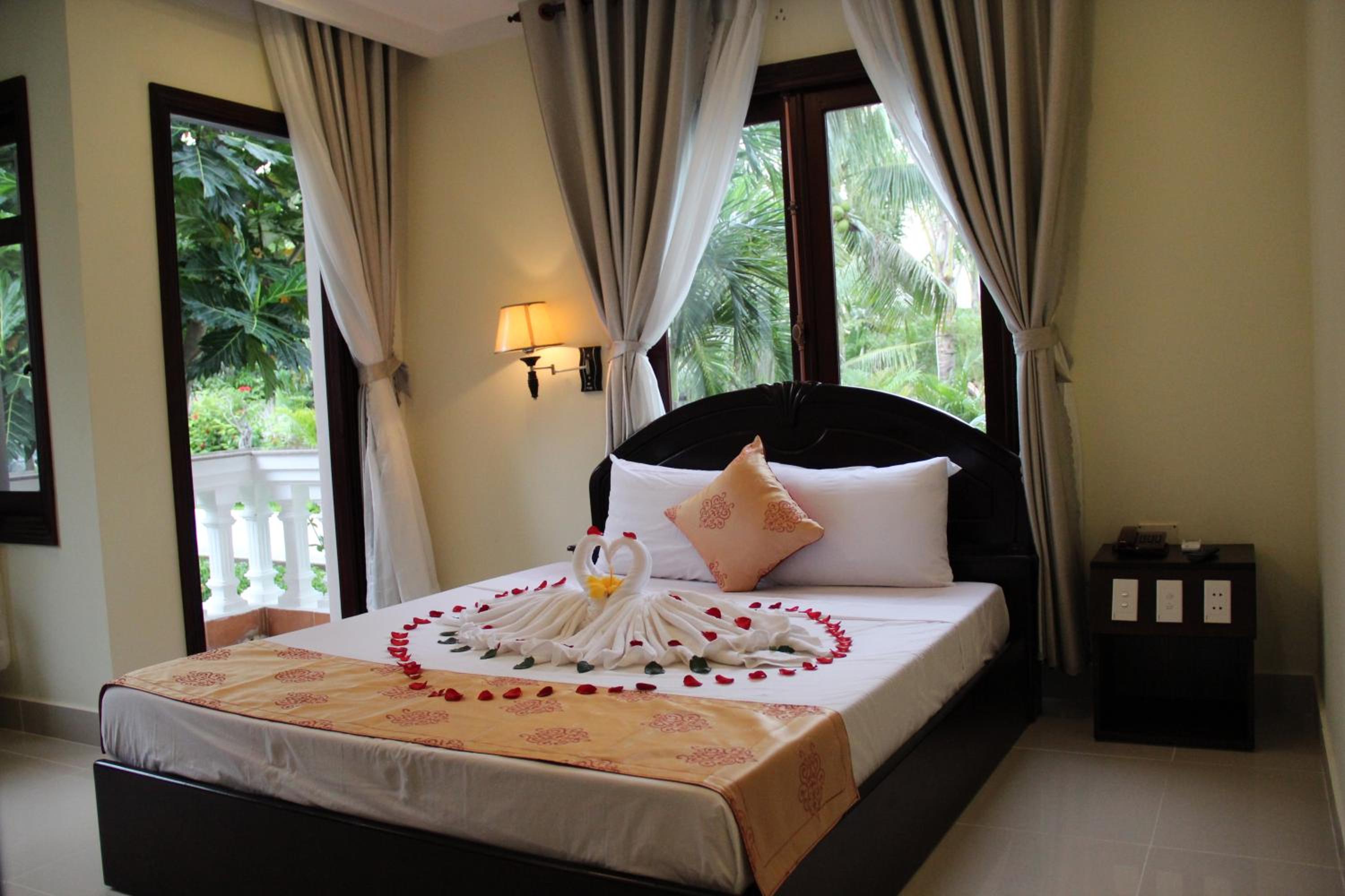 Double Room or Twin Room with Pool View photo 2