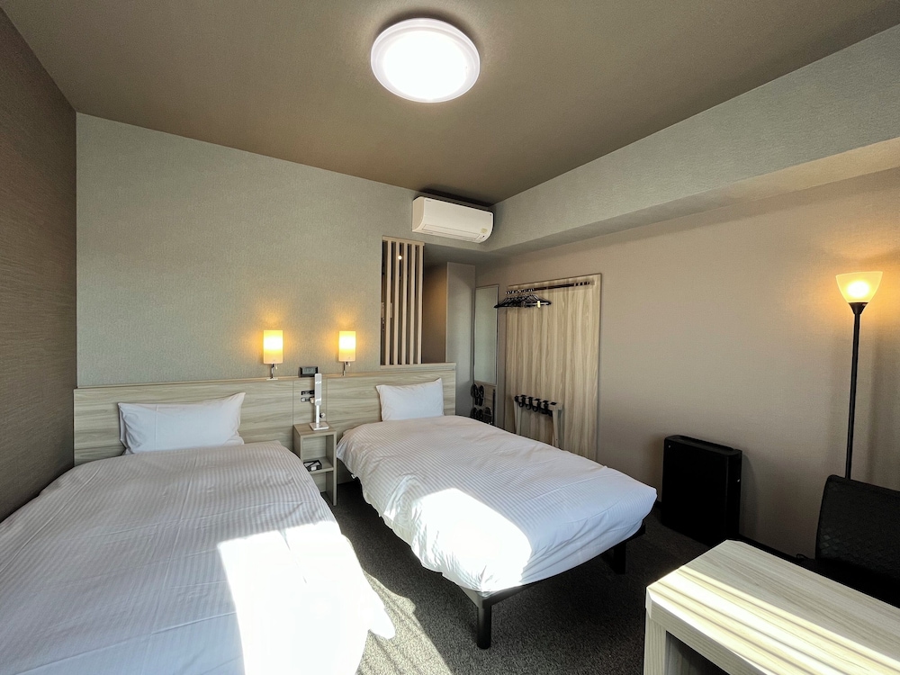 Standard Twin Room, Smoking - Photo 1