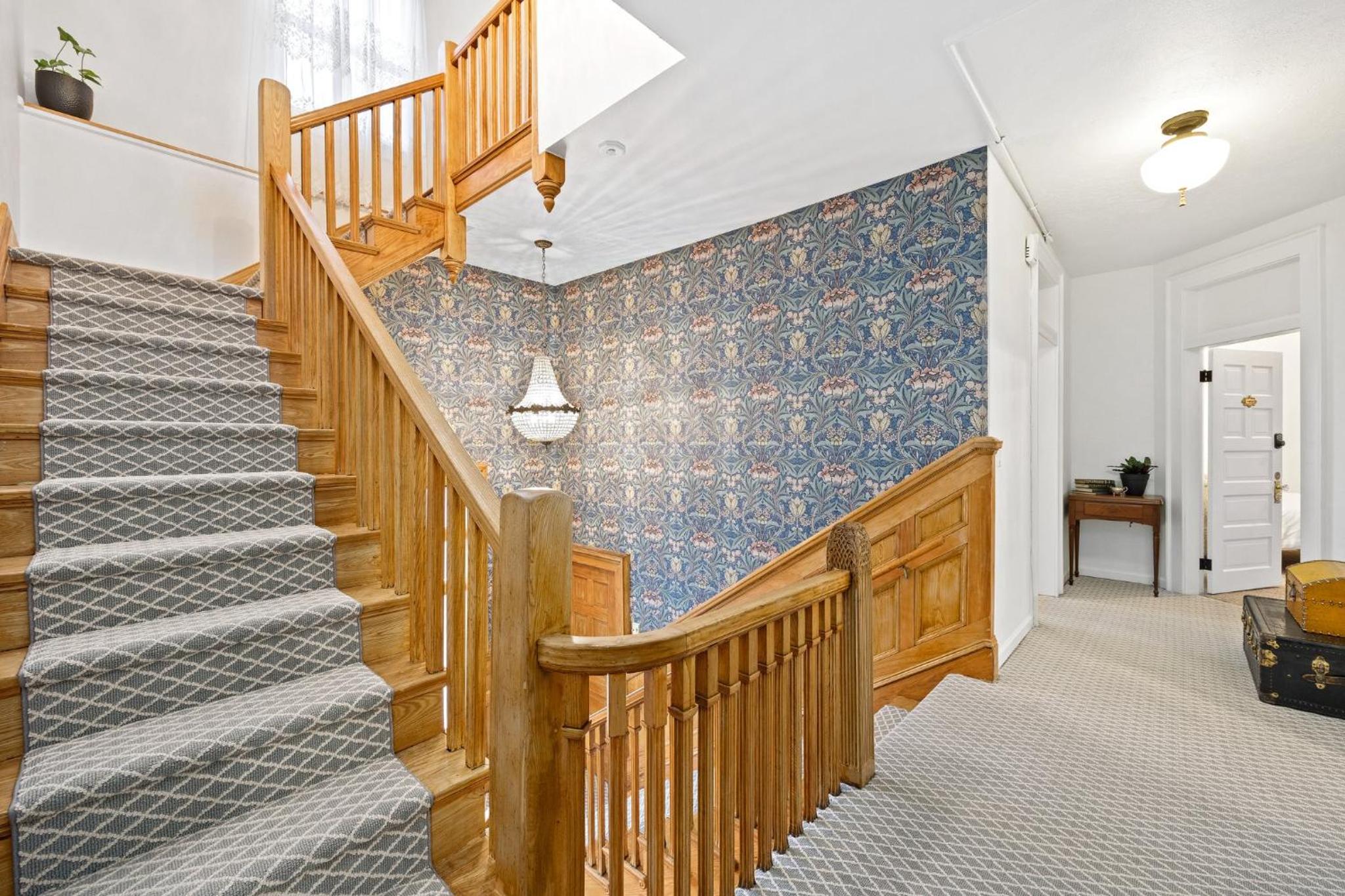 Queen Room with Garden View - Photo 13