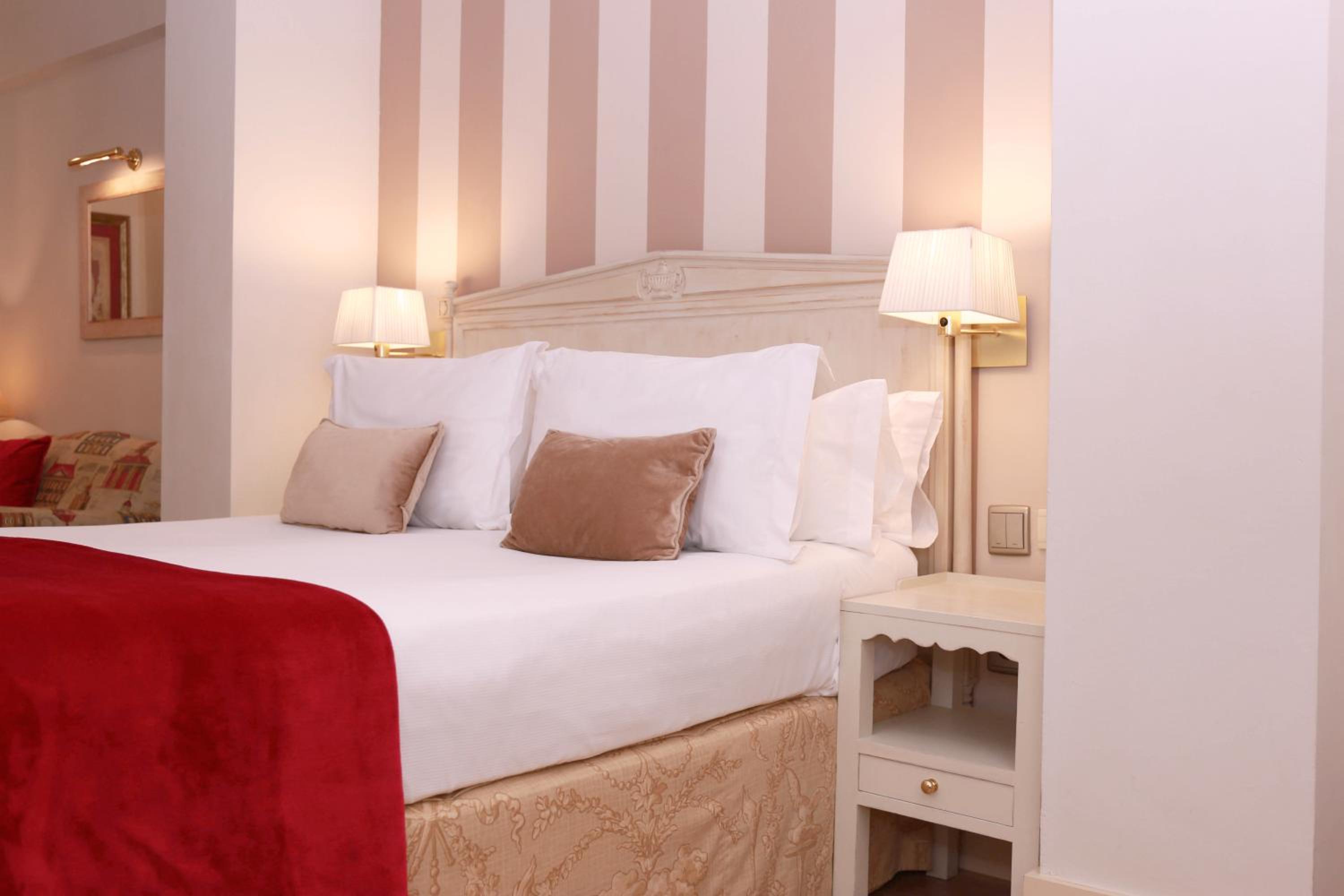 Junior Suite - Photo 1