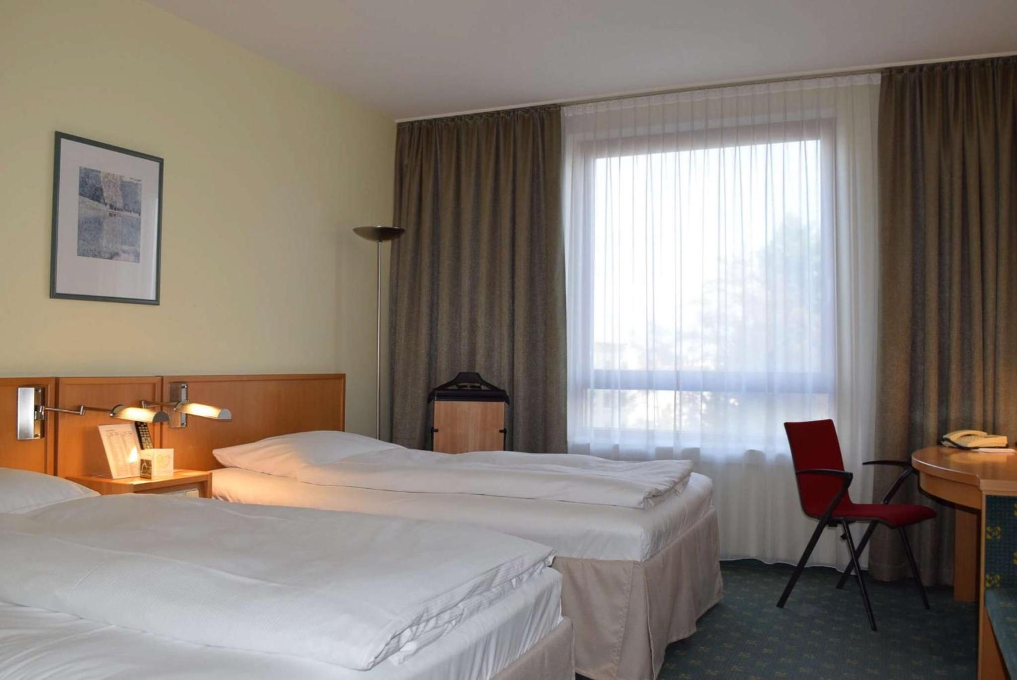 Economy Twin Room - Photo 1
