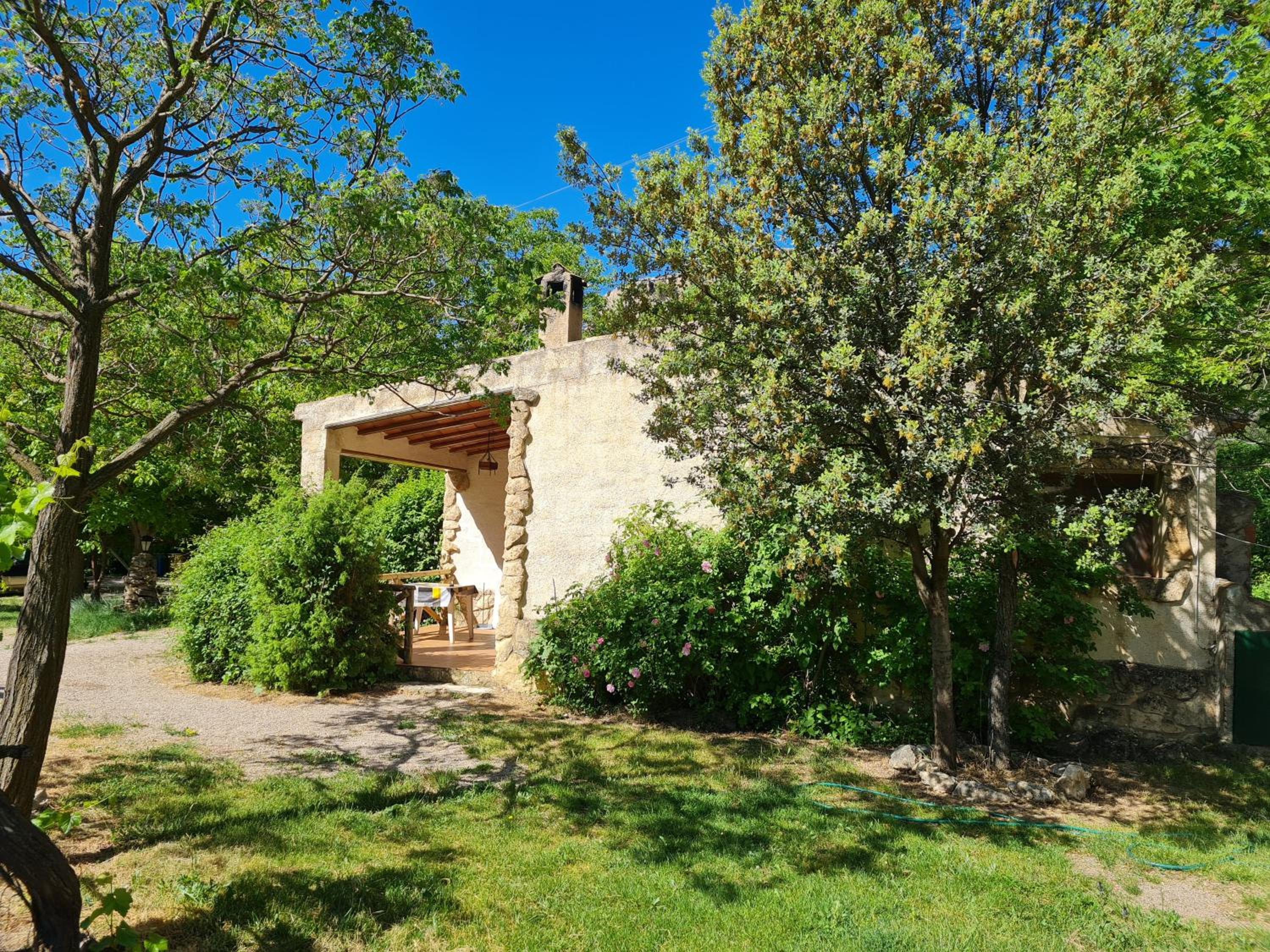 Three-Bedroom House photo 2