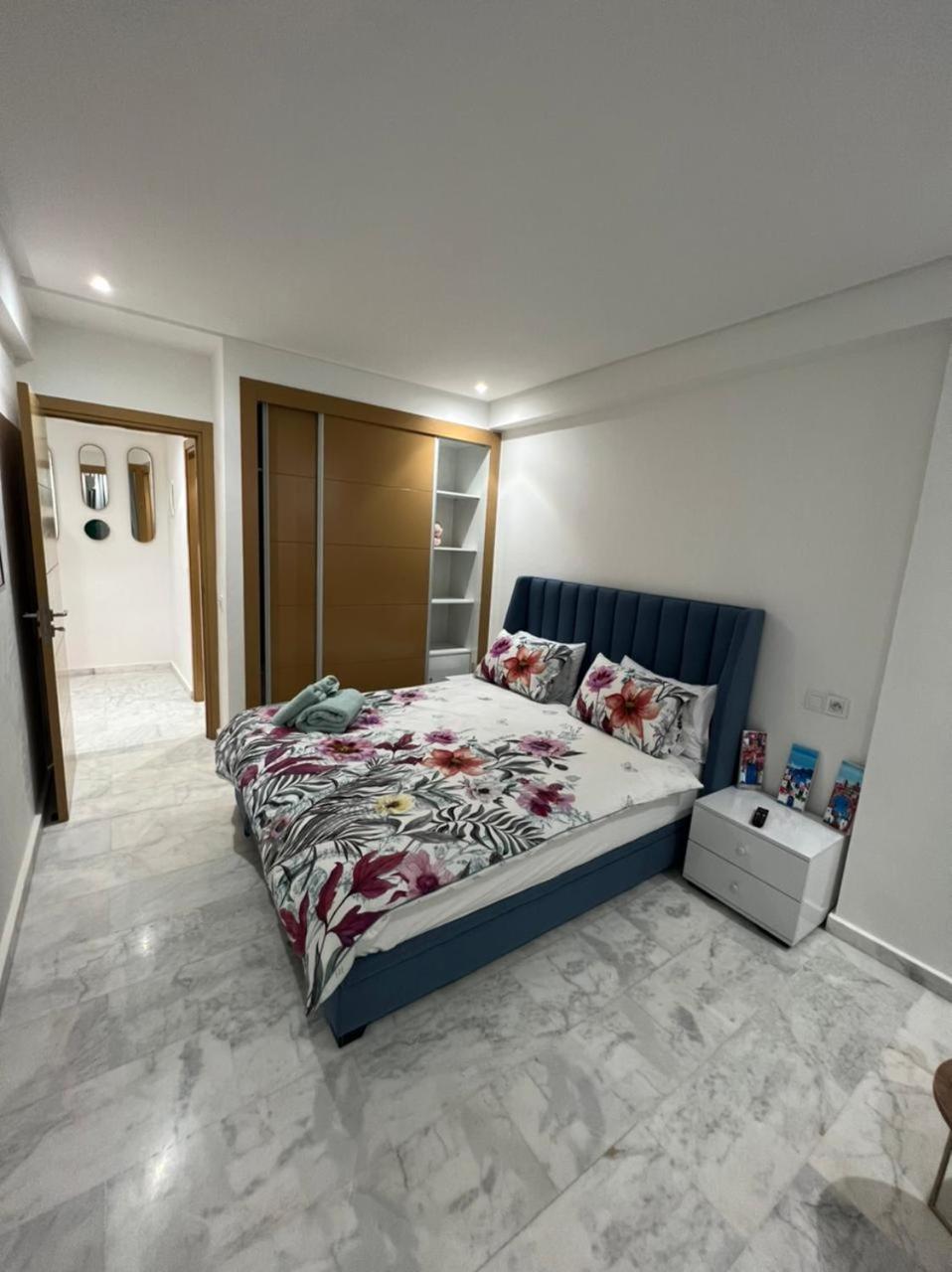 One-Bedroom Apartment - Photo 4