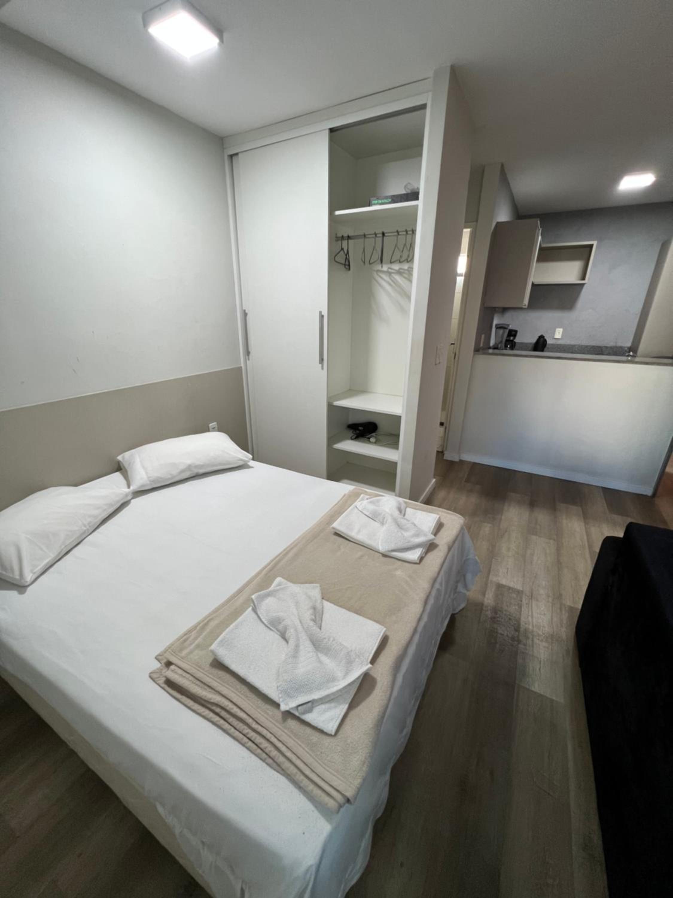 Studio Apartment - Photo 19