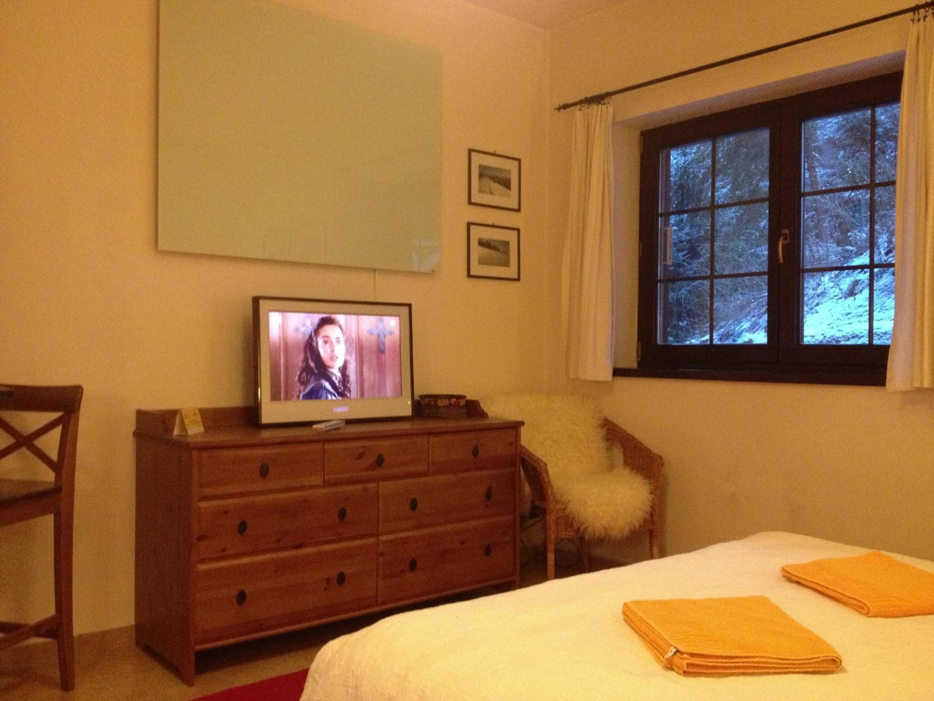 Studio Apartment - Photo 28