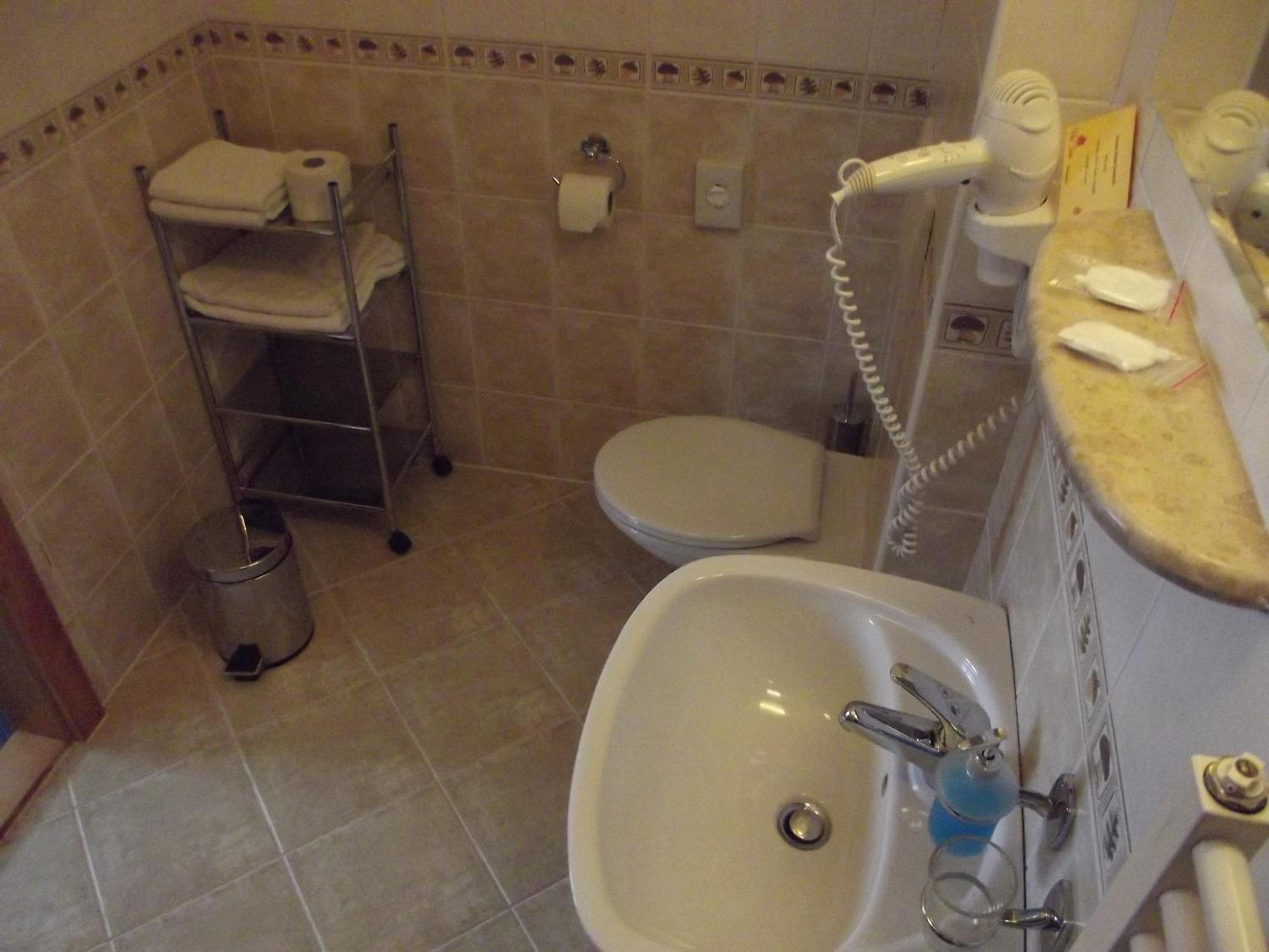 Suite with Wellness Access - Photo 6
