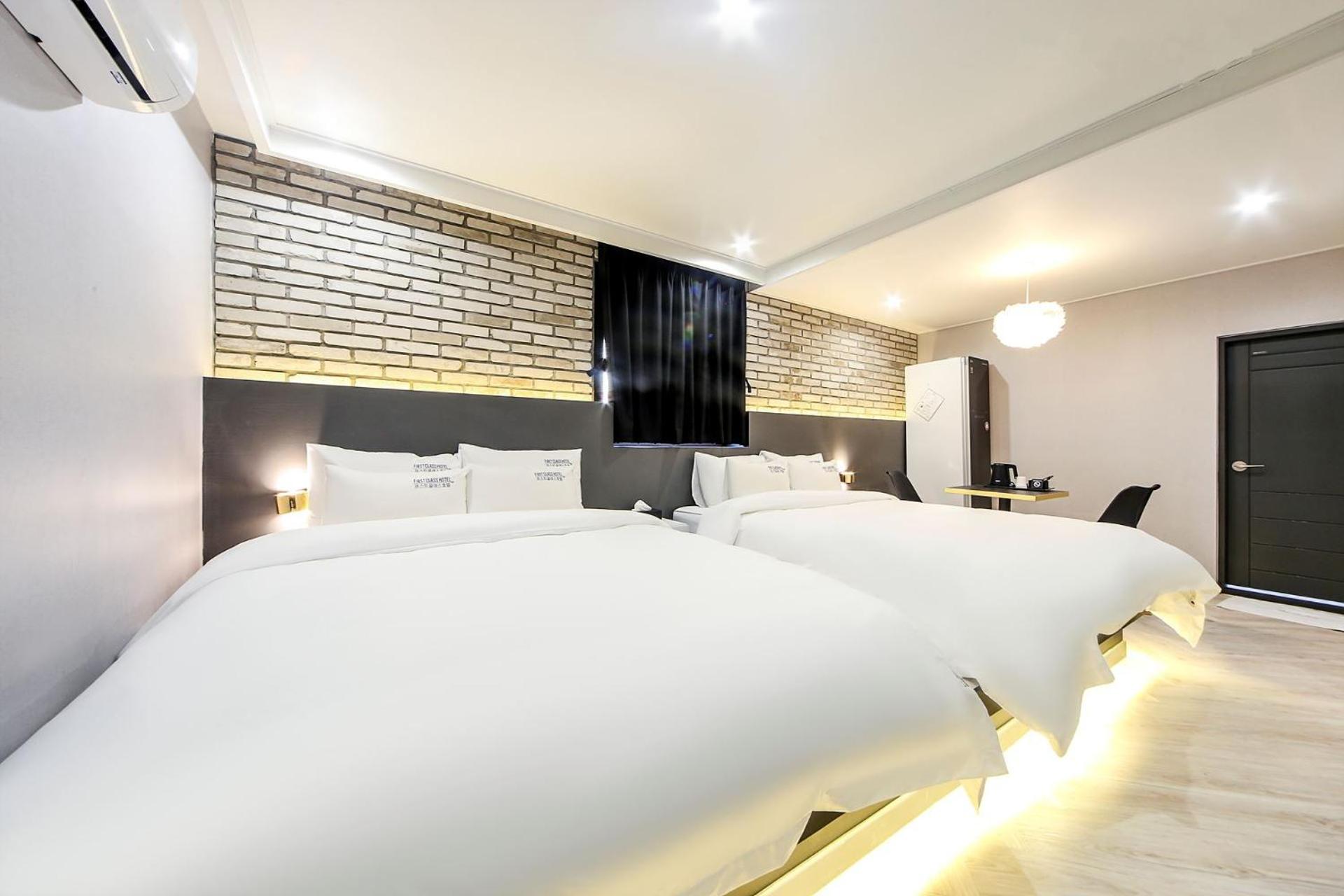 Superior Double or Twin Room with City View